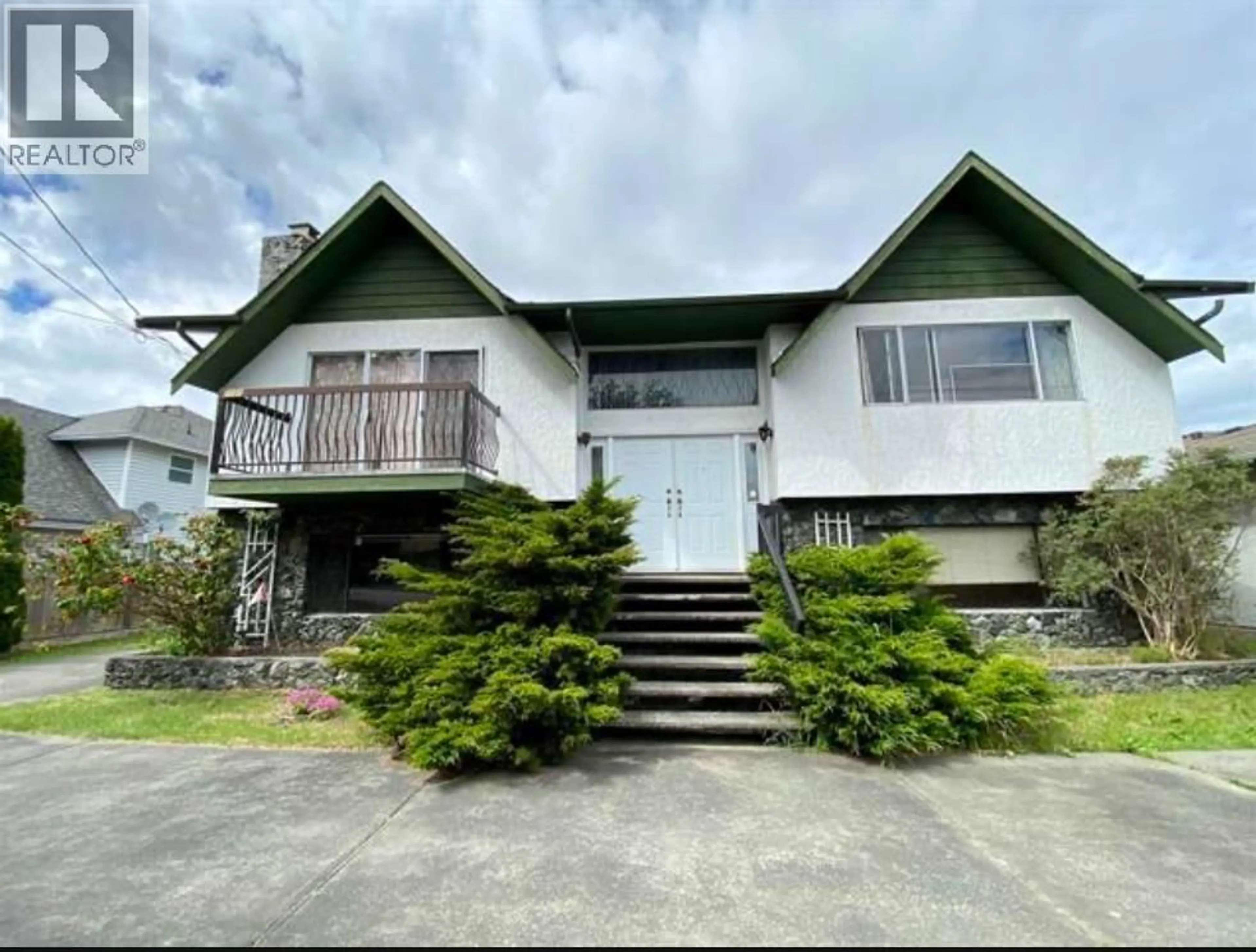 A pic from outside/outdoor area/front of a property/back of a property/a pic from drone, unknown for 7151 FRANCIS ROAD, Richmond British Columbia V6Y1A1