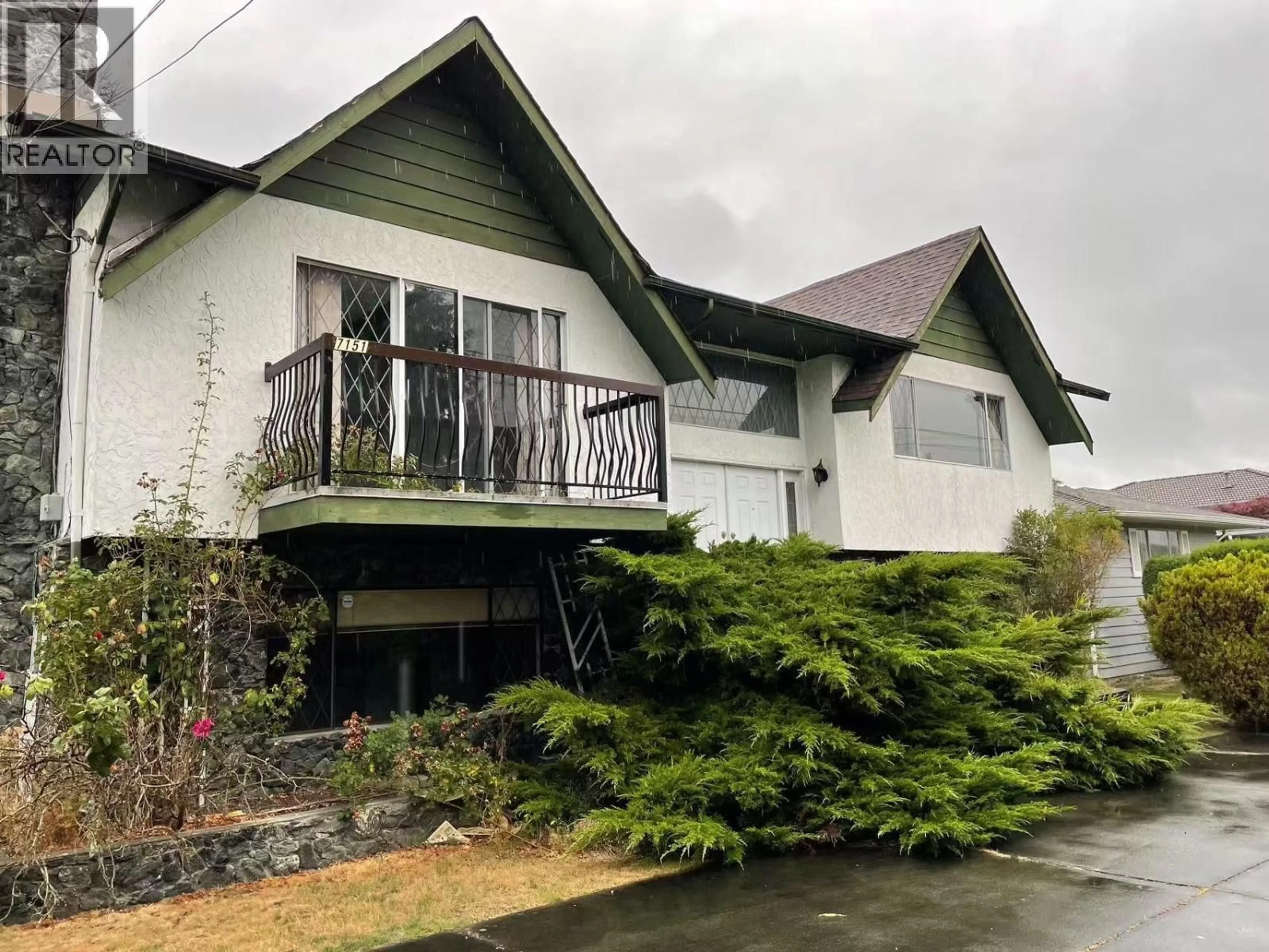 Home with vinyl exterior material, street for 7151 FRANCIS ROAD, Richmond British Columbia V6Y1A1