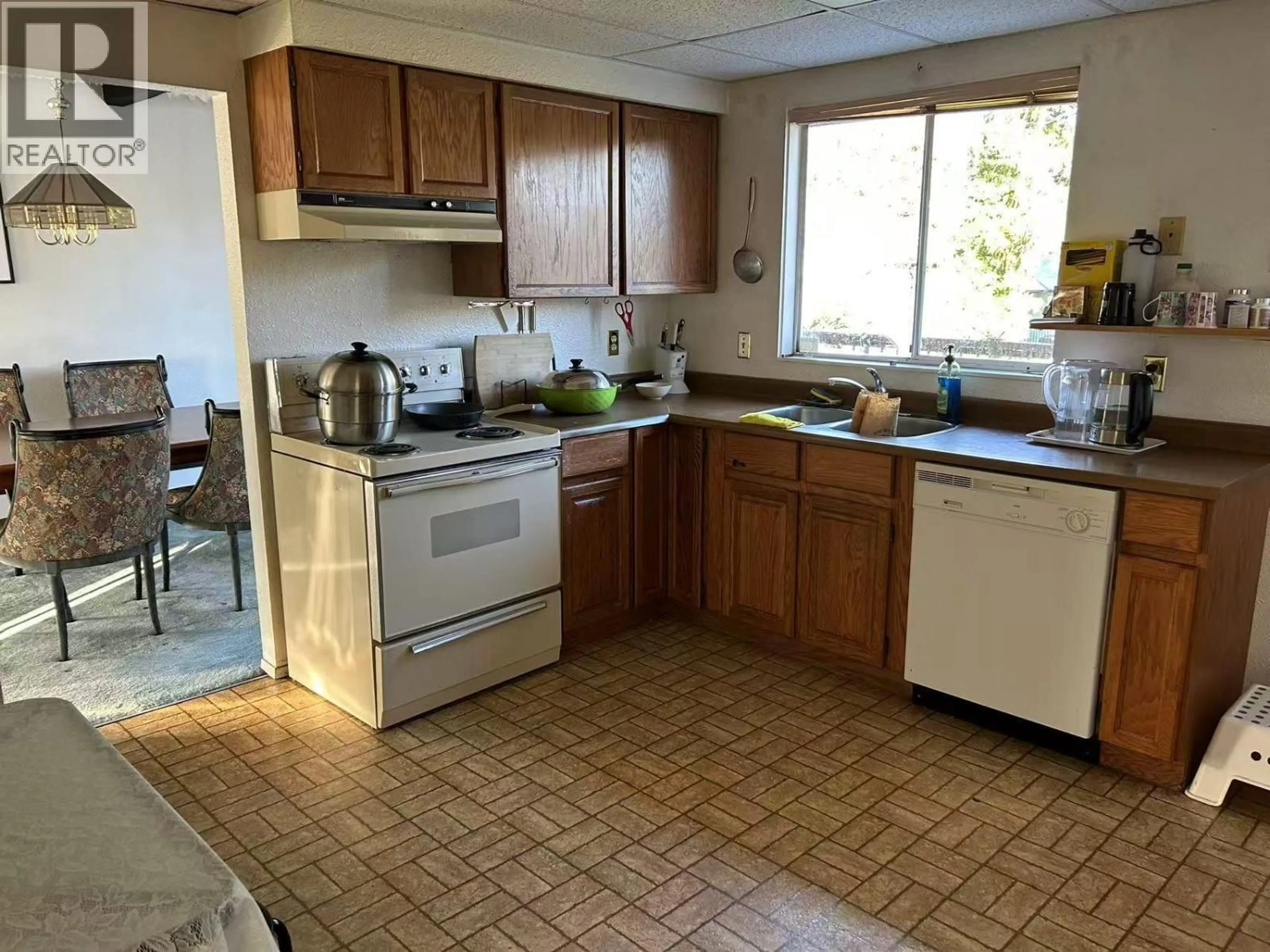 Standard kitchen, unknown for 7151 FRANCIS ROAD, Richmond British Columbia V6Y1A1