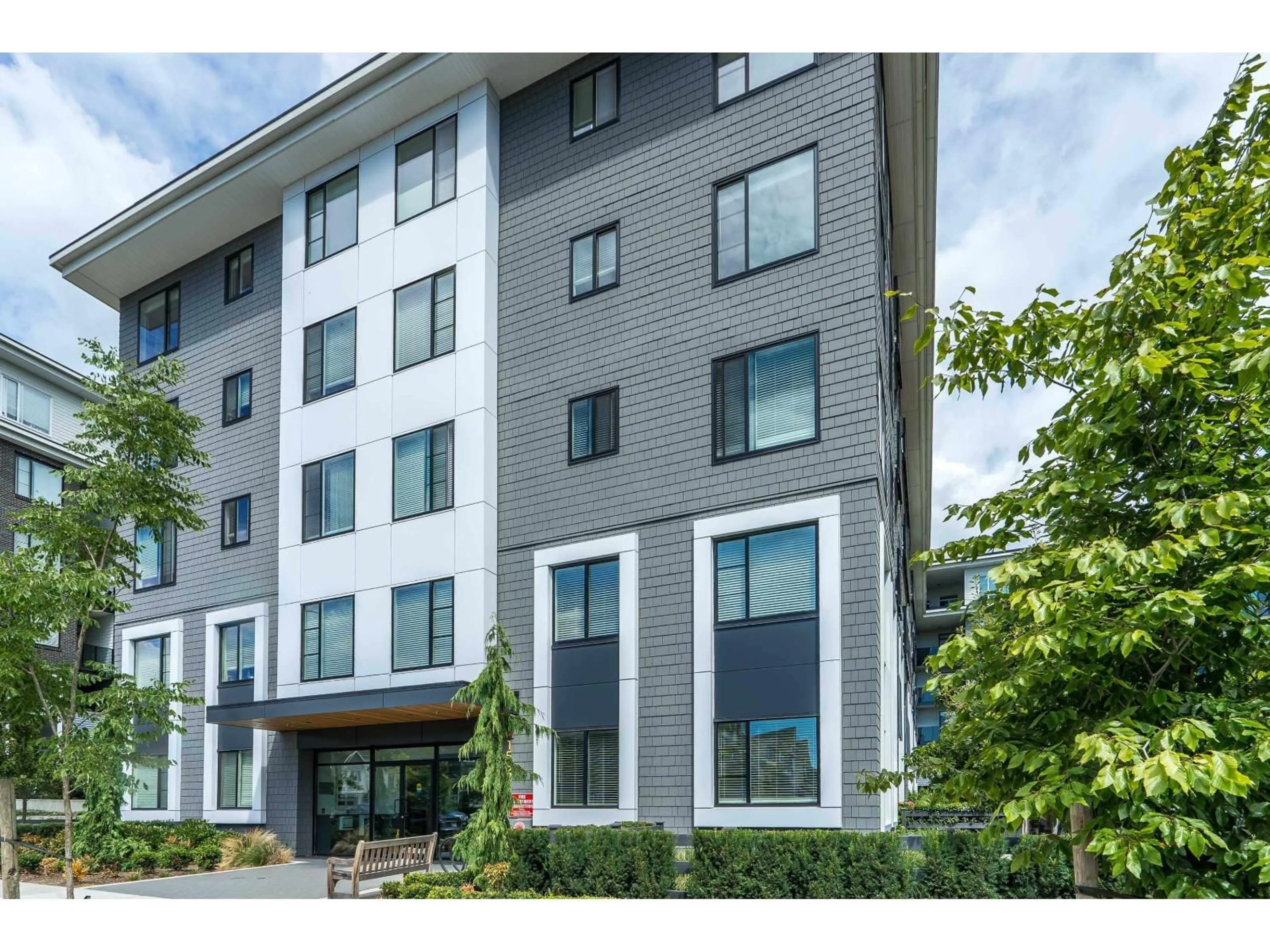 Unknown for 620 - 15825 85 AVENUE, Surrey British Columbia V4N6W9