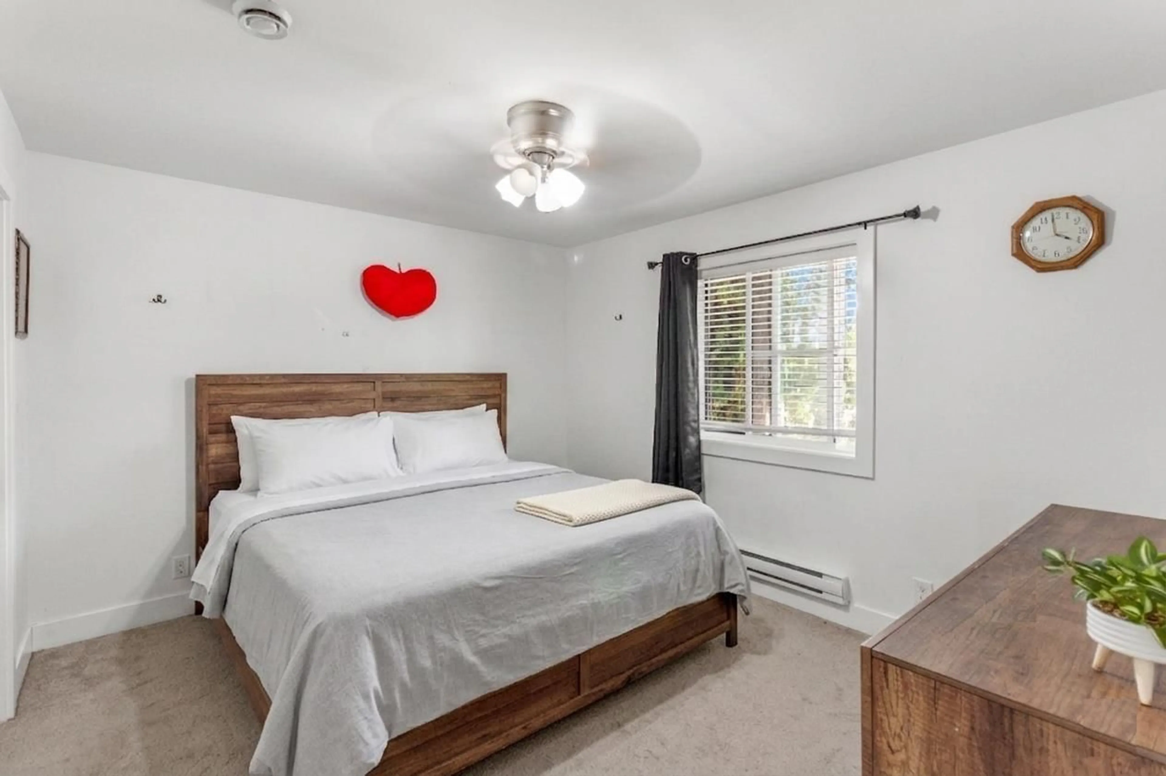 Unknown for 5 - 45608 BERNARD AVENUE, Chilliwack British Columbia V2P1H8
