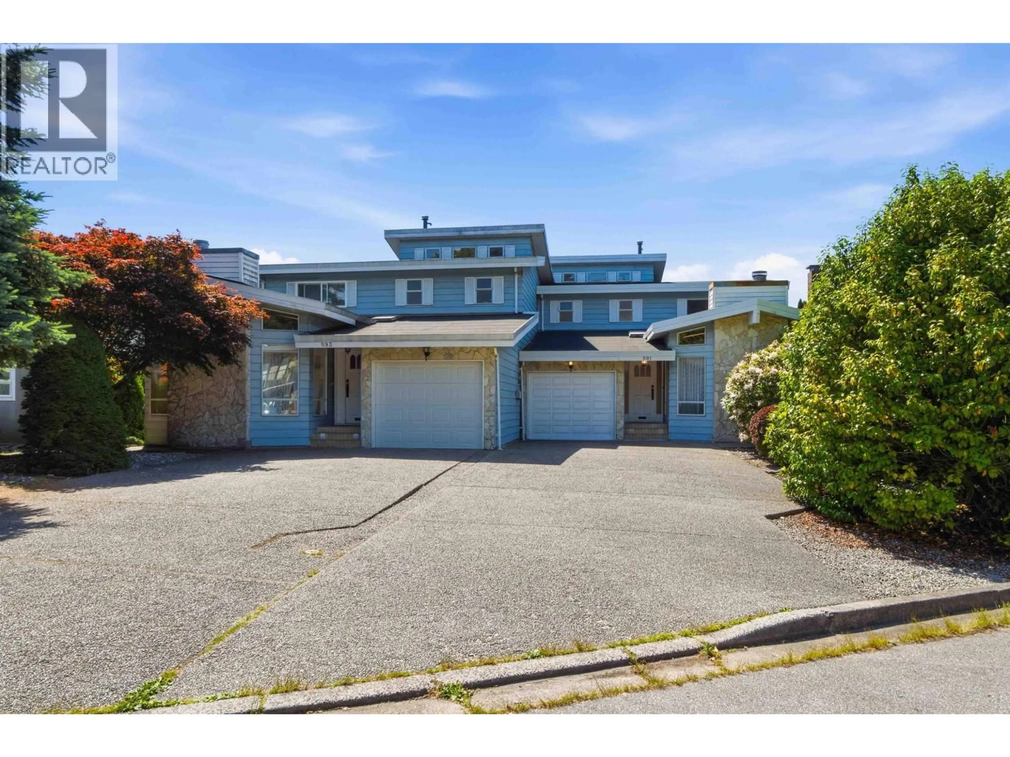 Unknown for 591 CALVIN COURT, Burnaby British Columbia V5A3Y8