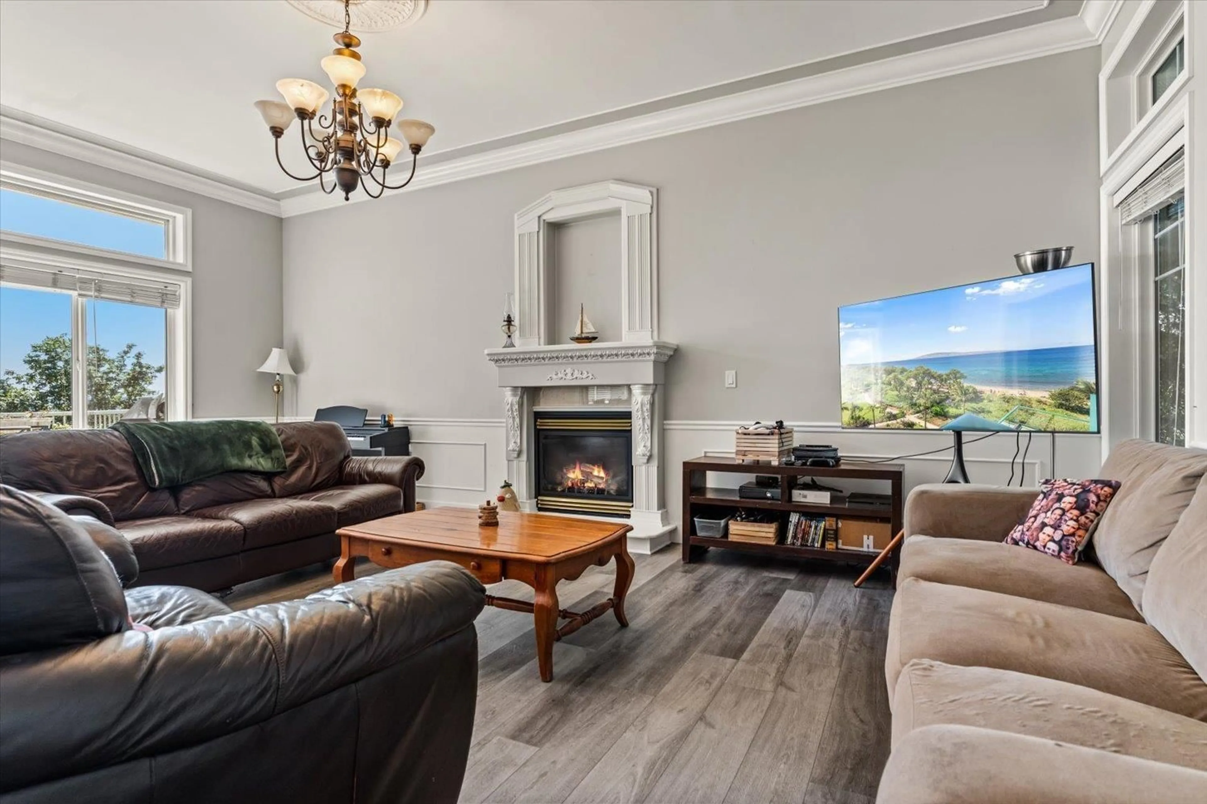Living room with furniture, unknown for 35702 TIMBERLANE DRIVE, Abbotsford British Columbia V3G1G3