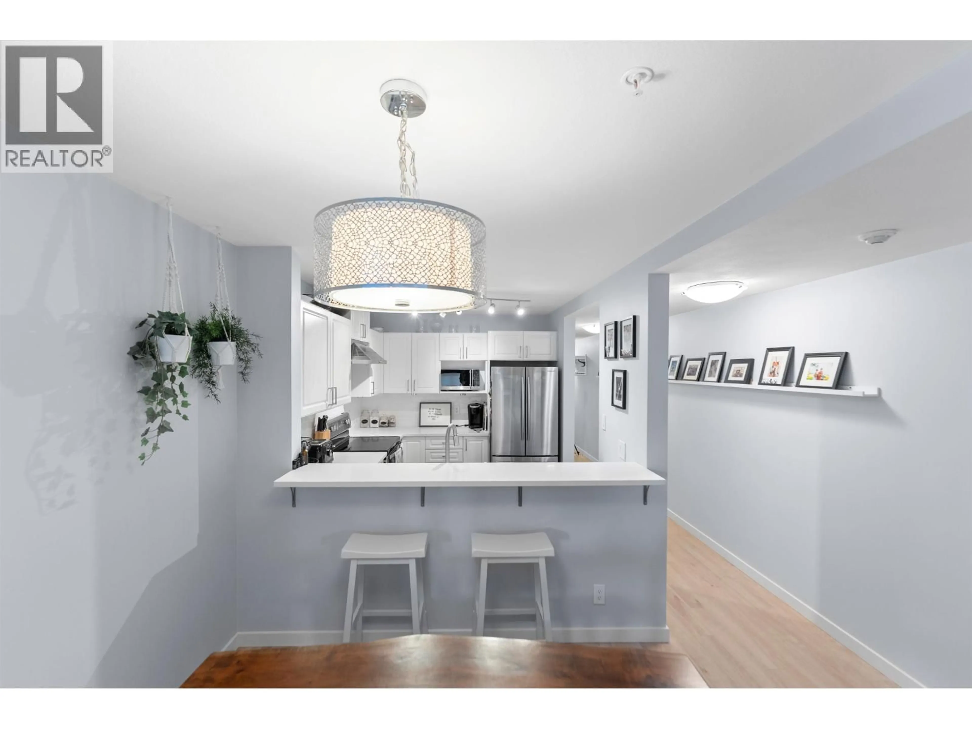 Unknown for 304 - 137 17TH STREET, North Vancouver British Columbia V7M1V5