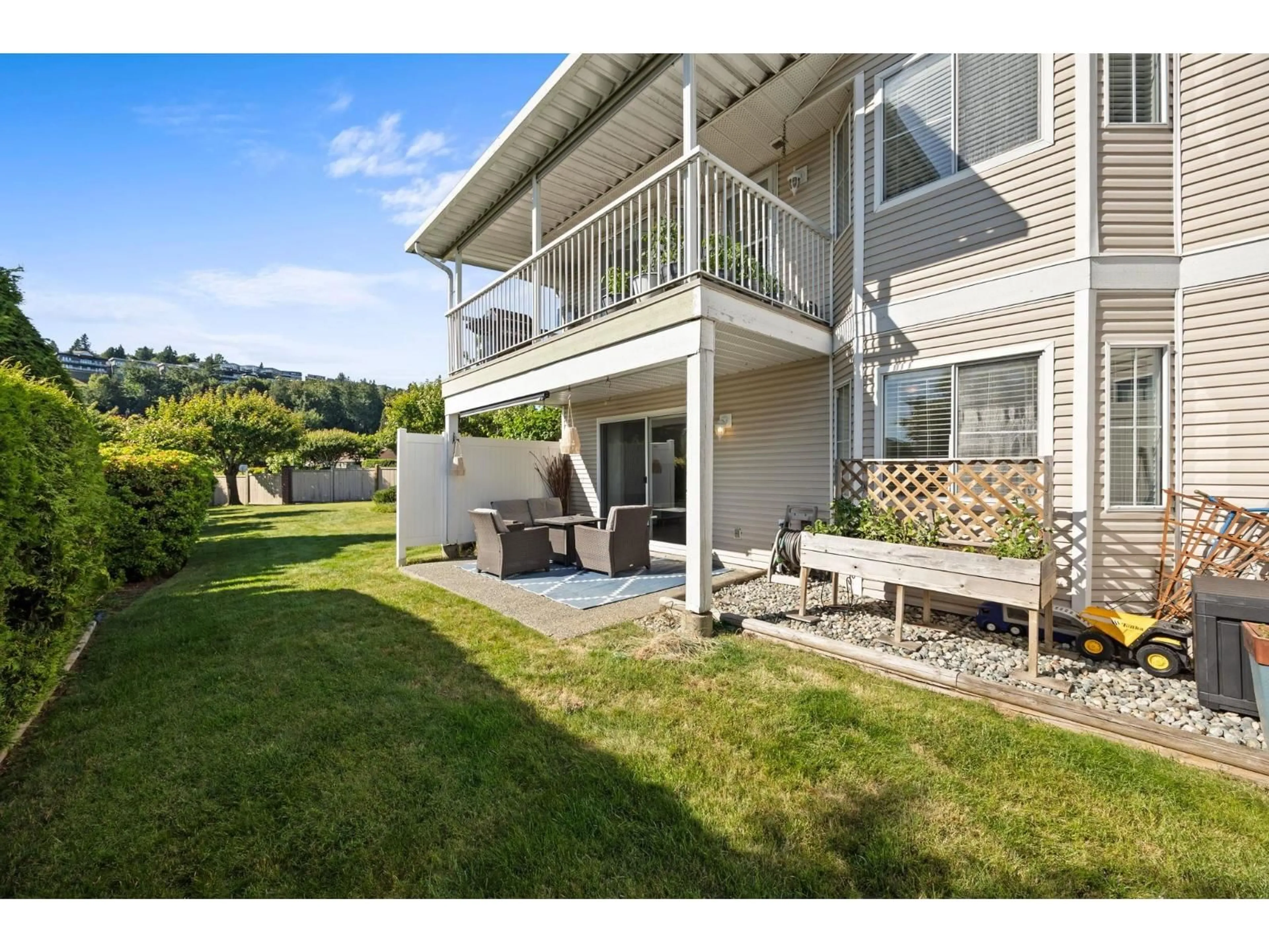 Unknown for 27 - 1973 WINFIELD DRIVE, Abbotsford British Columbia V3G1K6
