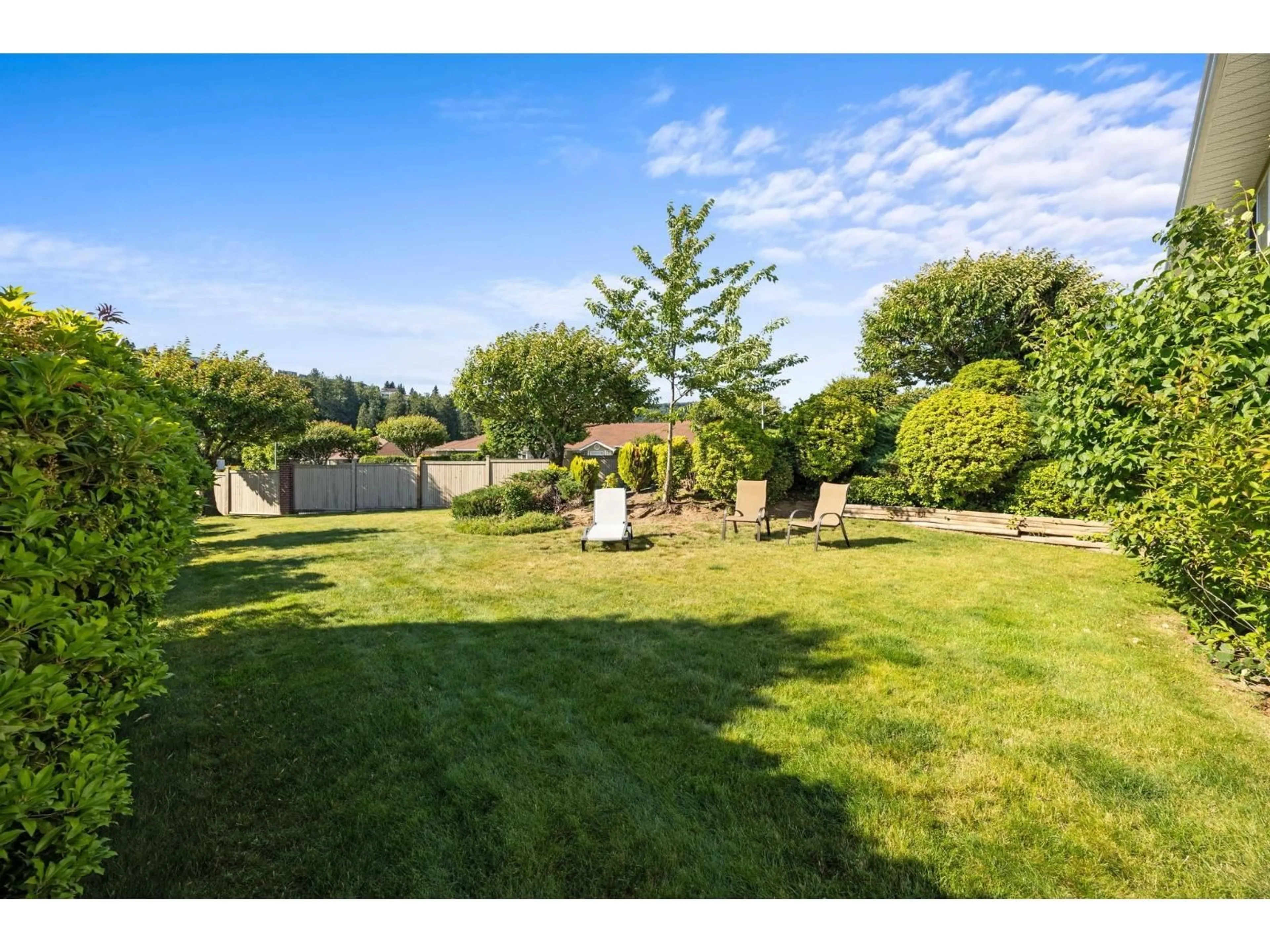 Unknown for 27 - 1973 WINFIELD DRIVE, Abbotsford British Columbia V3G1K6