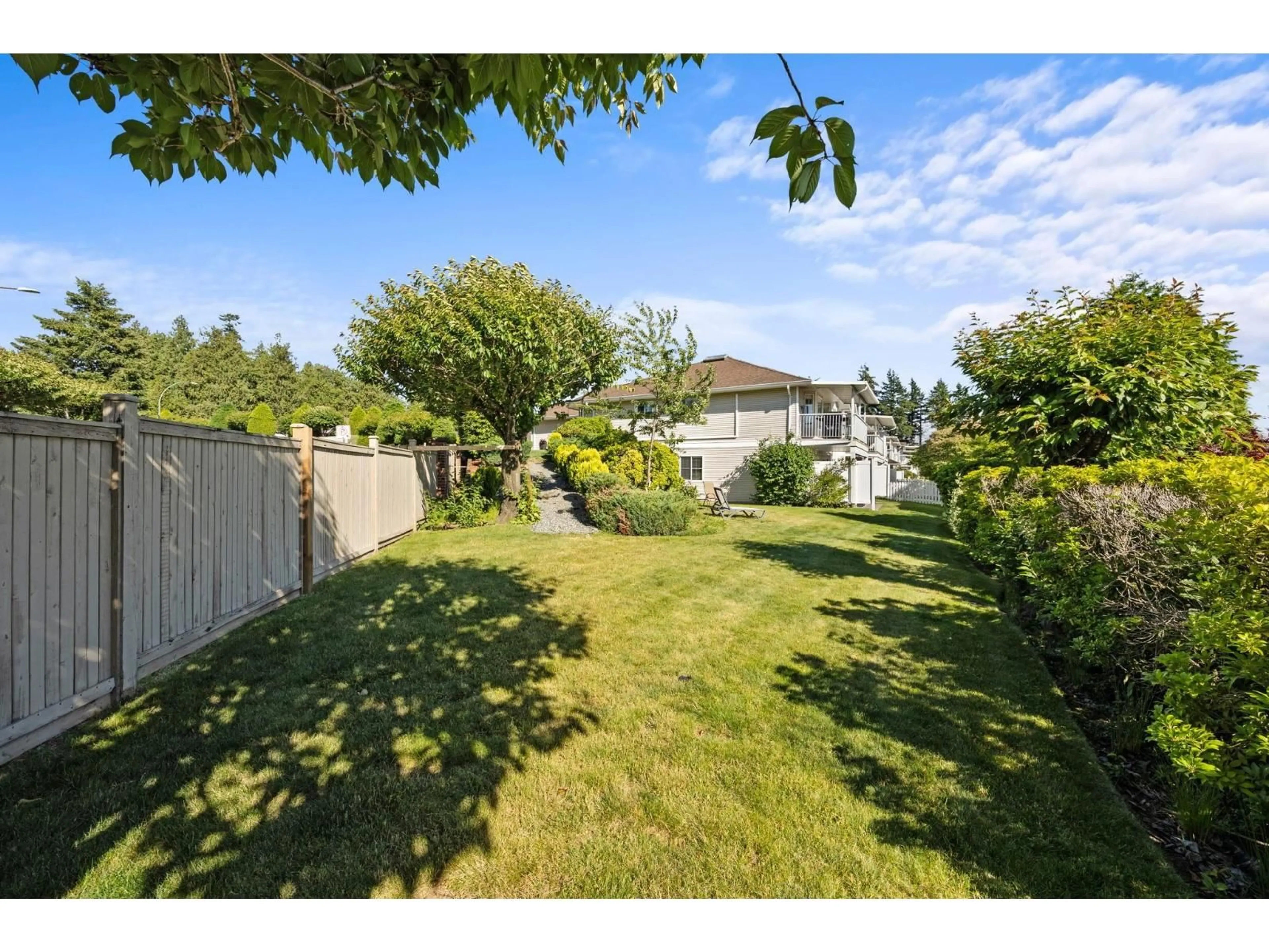 Unknown for 27 - 1973 WINFIELD DRIVE, Abbotsford British Columbia V3G1K6
