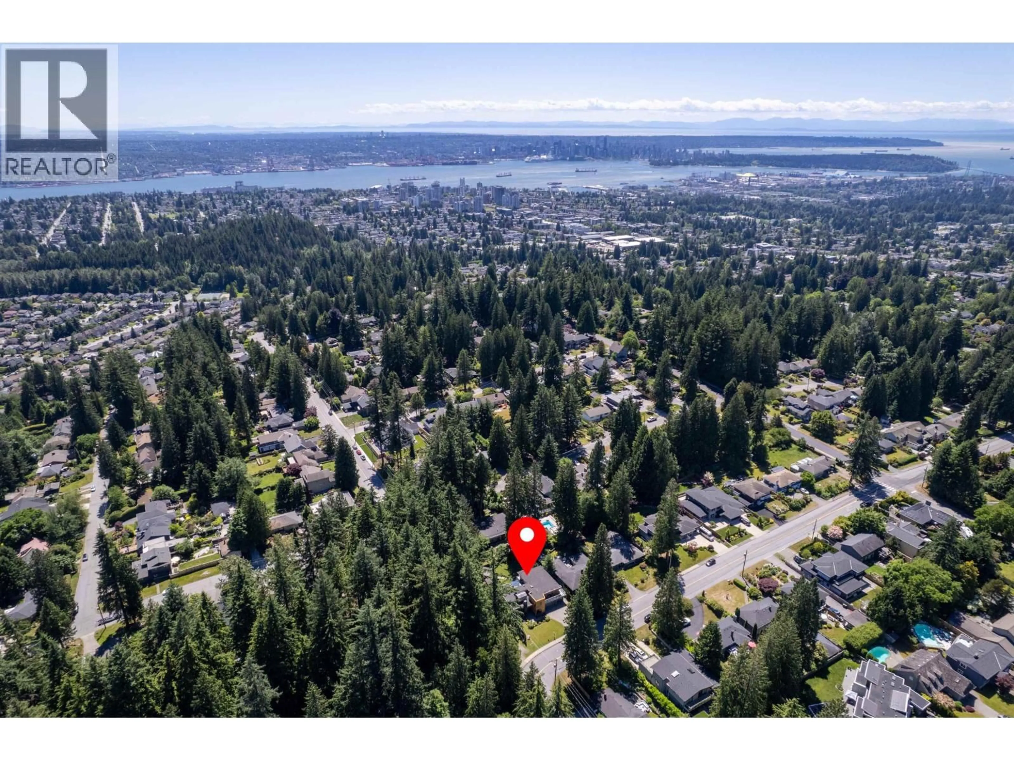 A pic from outside/outdoor area/front of a property/back of a property/a pic from drone, water/lake/river/ocean view for 693 OSBORNE ROAD, North Vancouver British Columbia V7N1M8
