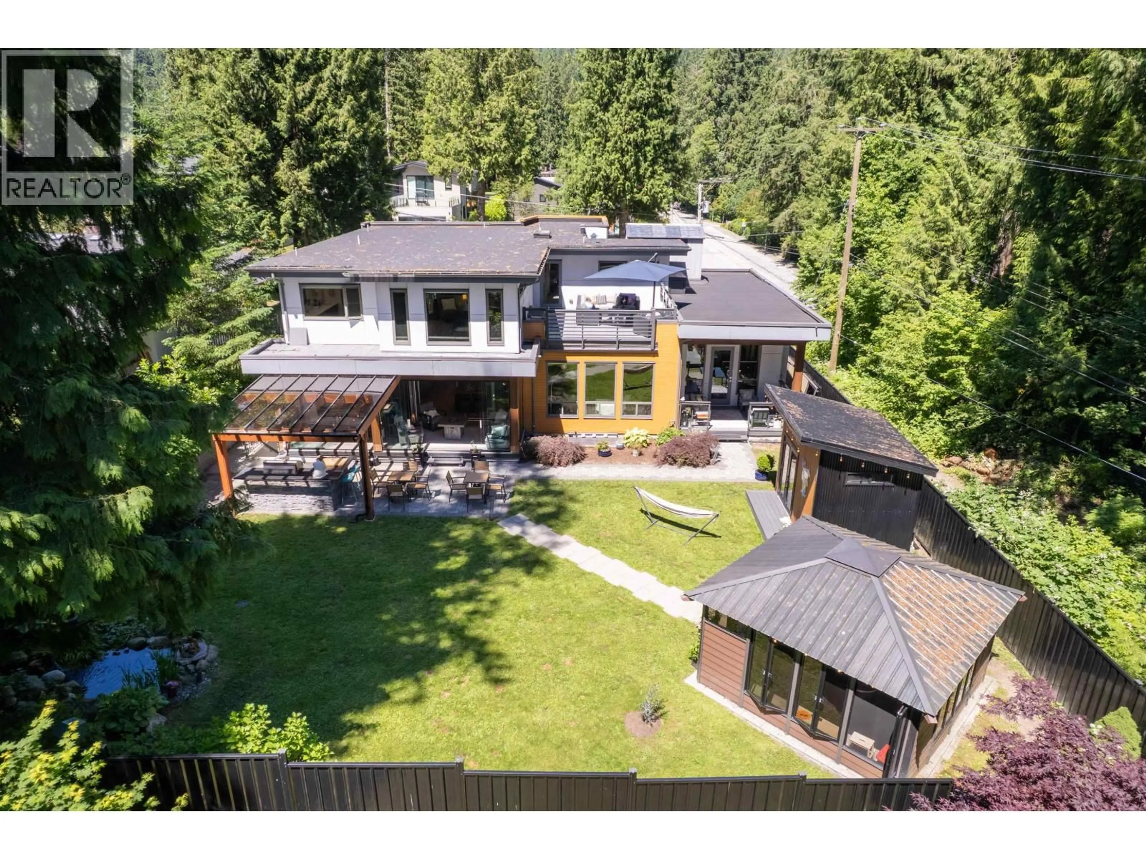A pic from outside/outdoor area/front of a property/back of a property/a pic from drone, unknown for 693 OSBORNE ROAD, North Vancouver British Columbia V7N1M8
