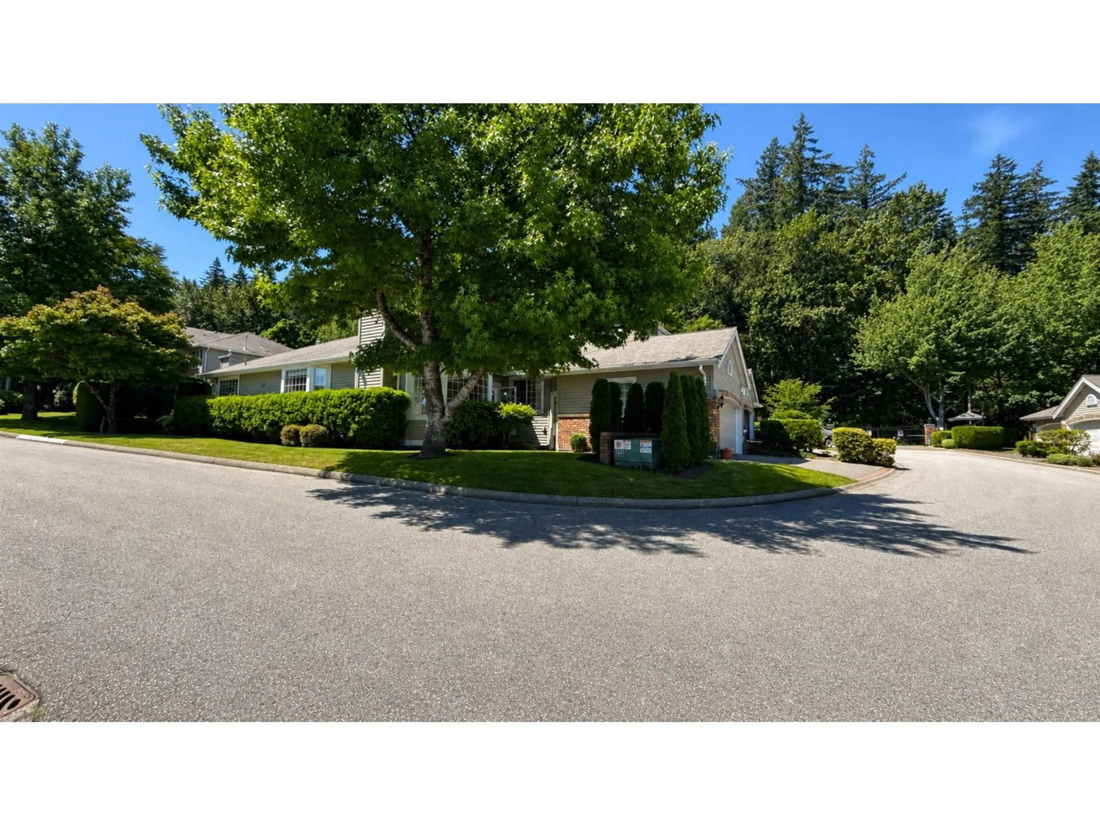 Unknown for 15 - 2688 150 STREET, Surrey British Columbia V4P1P1