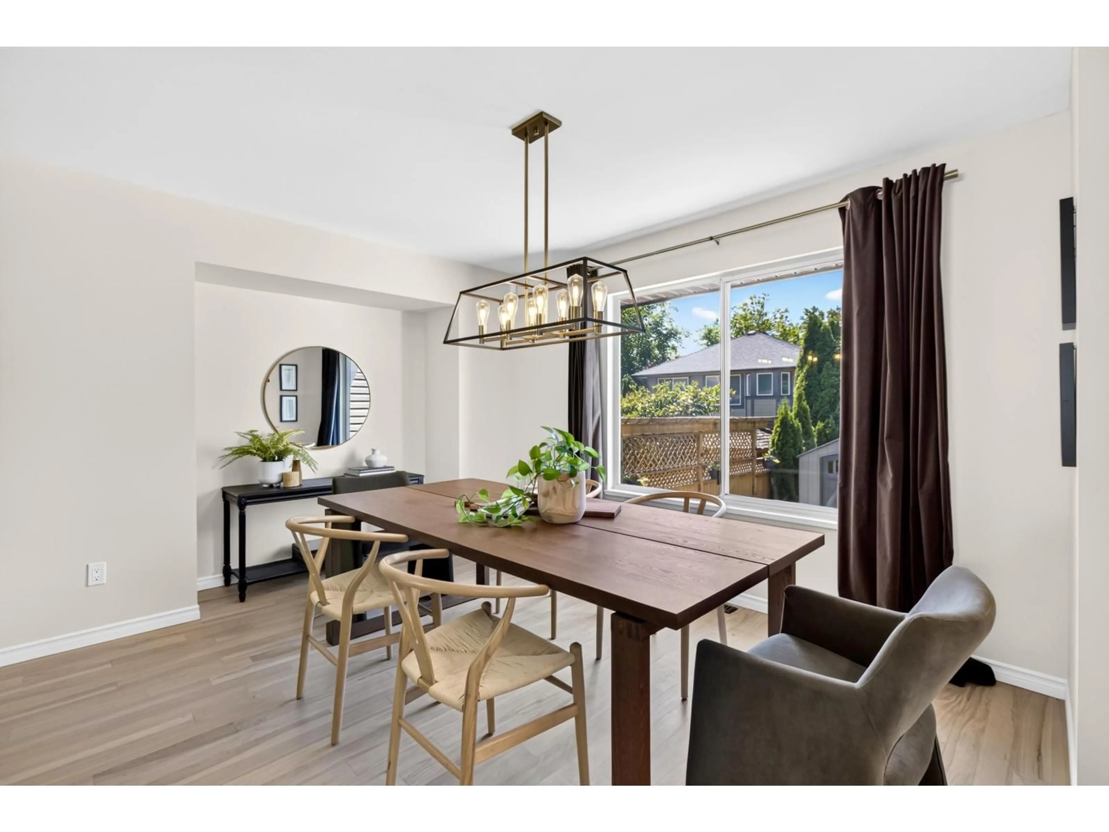 Dining room, wood/laminate floor for 21508 84 AVENUE, Langley British Columbia V1M2M1