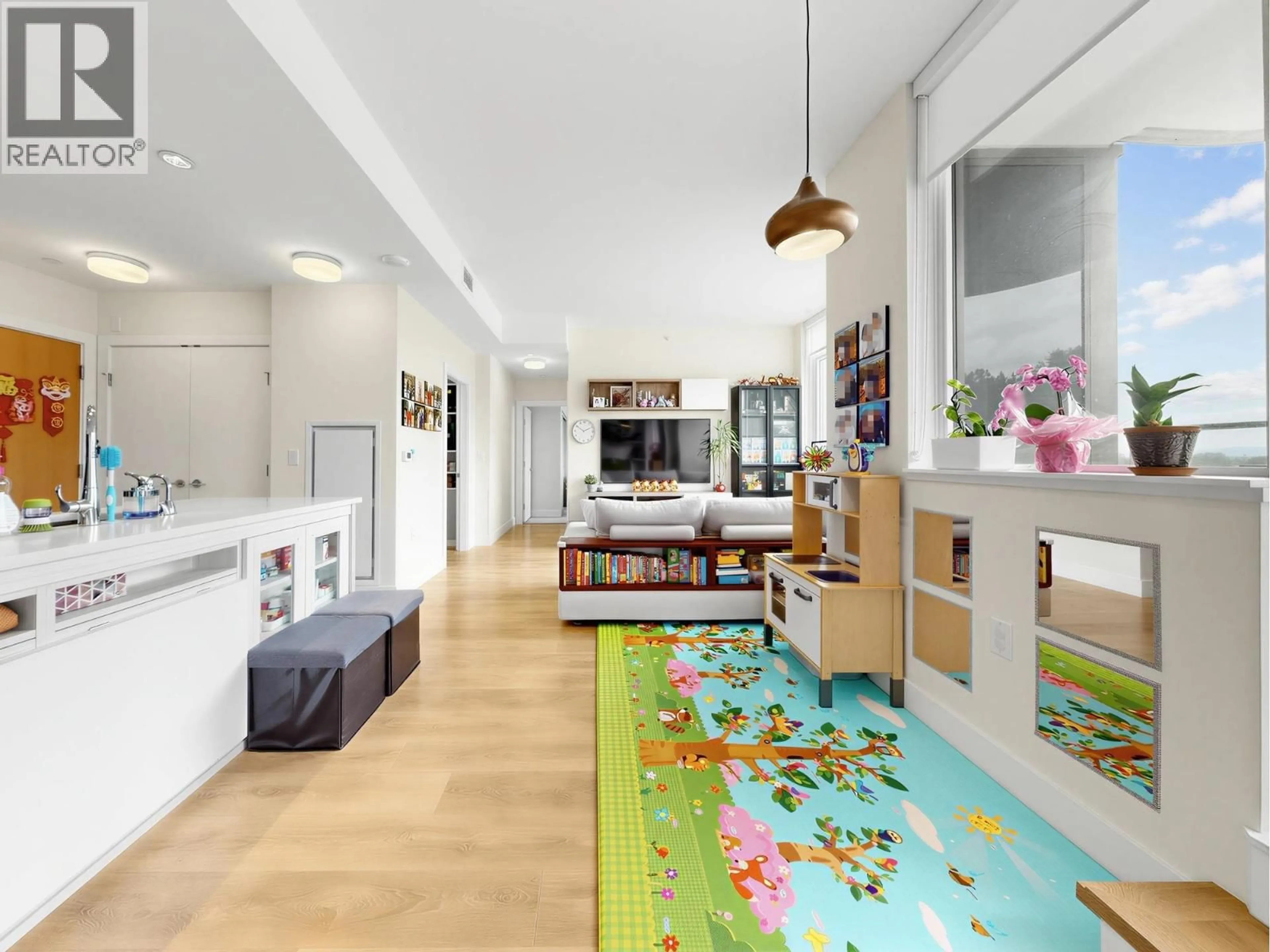 Unknown for 903 - 3451 SAWMILL CRESCENT, Vancouver British Columbia V5S0H3