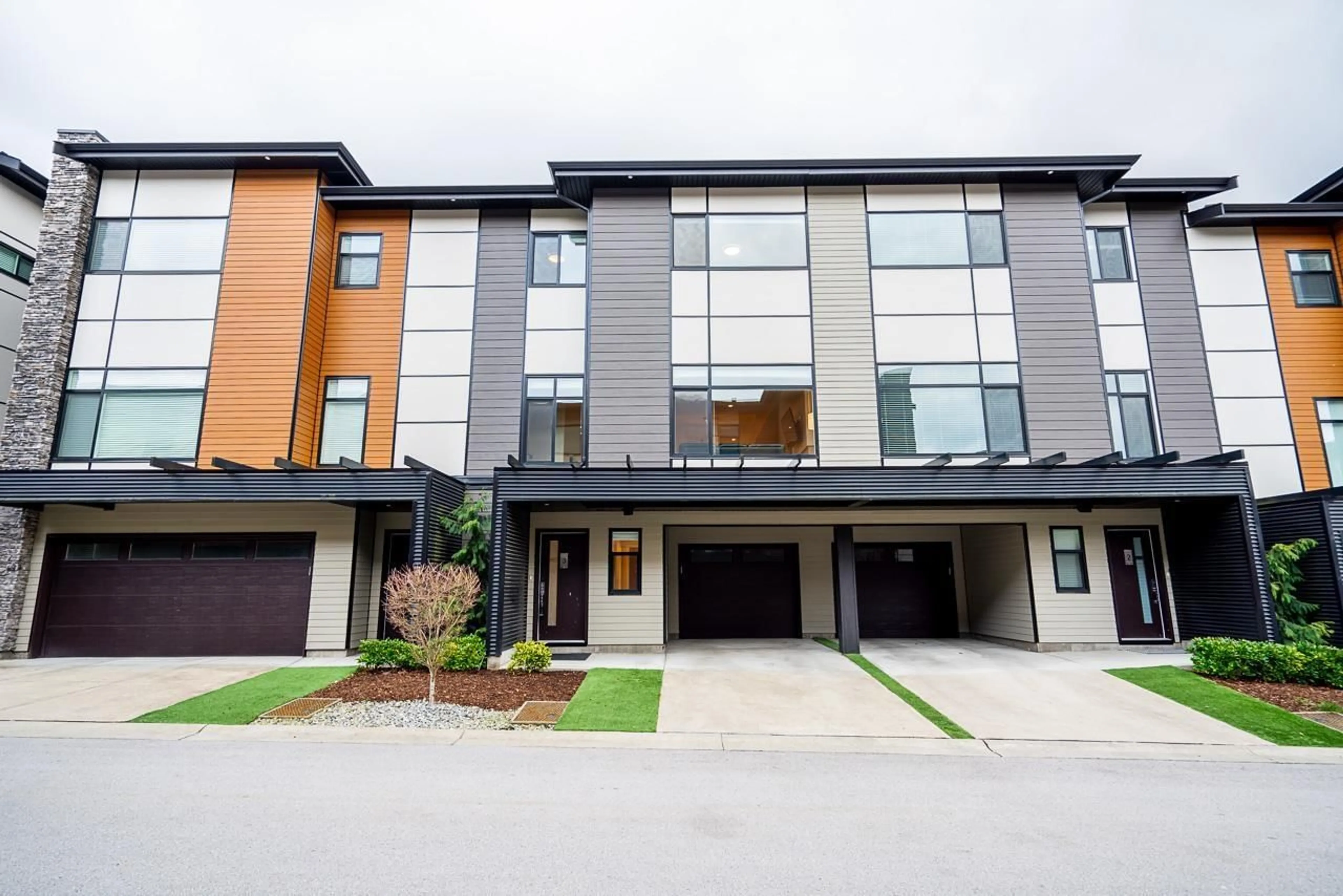 Unknown for 3 - 33209 CHERRY AVENUE, Mission British Columbia V2V0G8