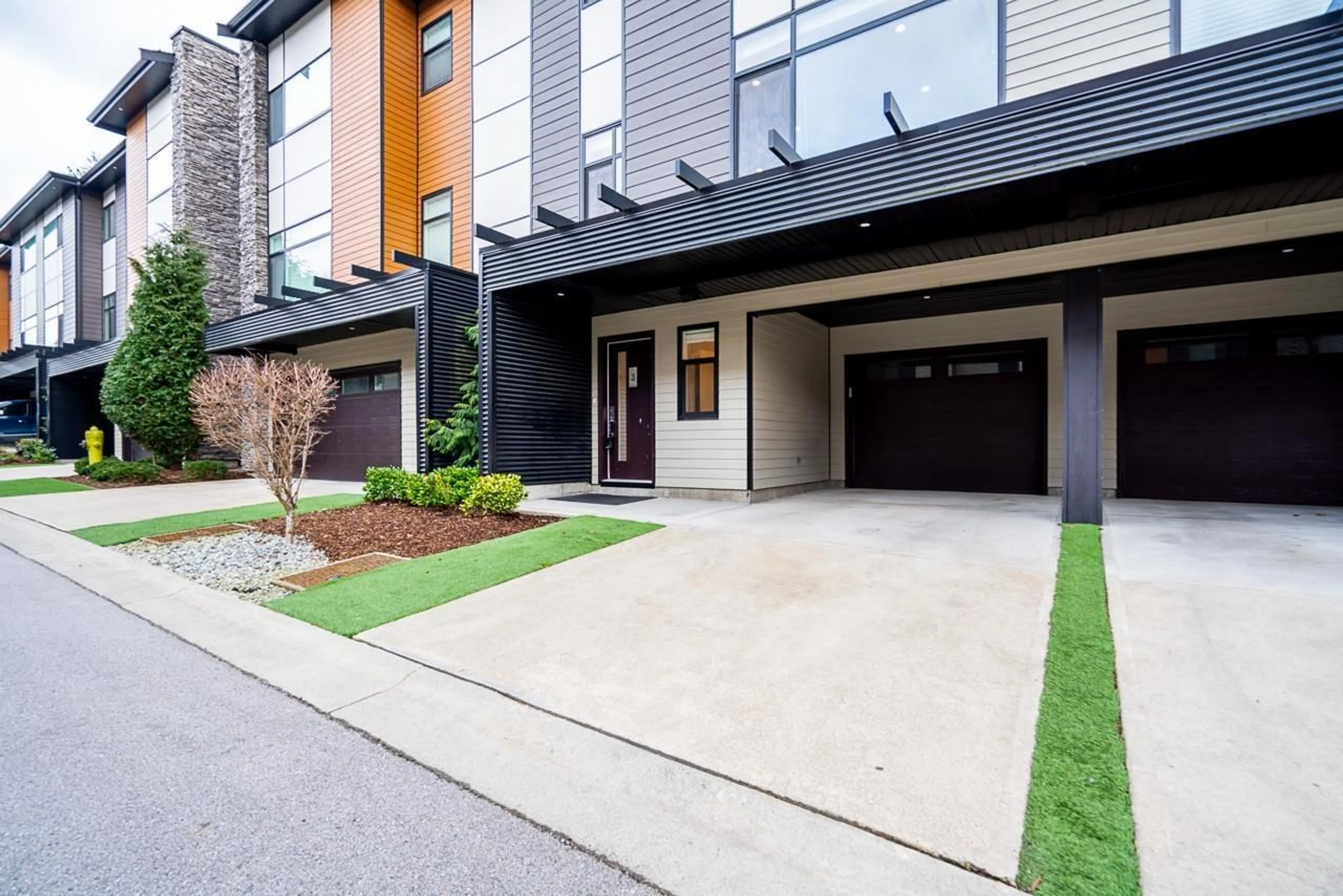 Unknown for 3 - 33209 CHERRY AVENUE, Mission British Columbia V2V0G8