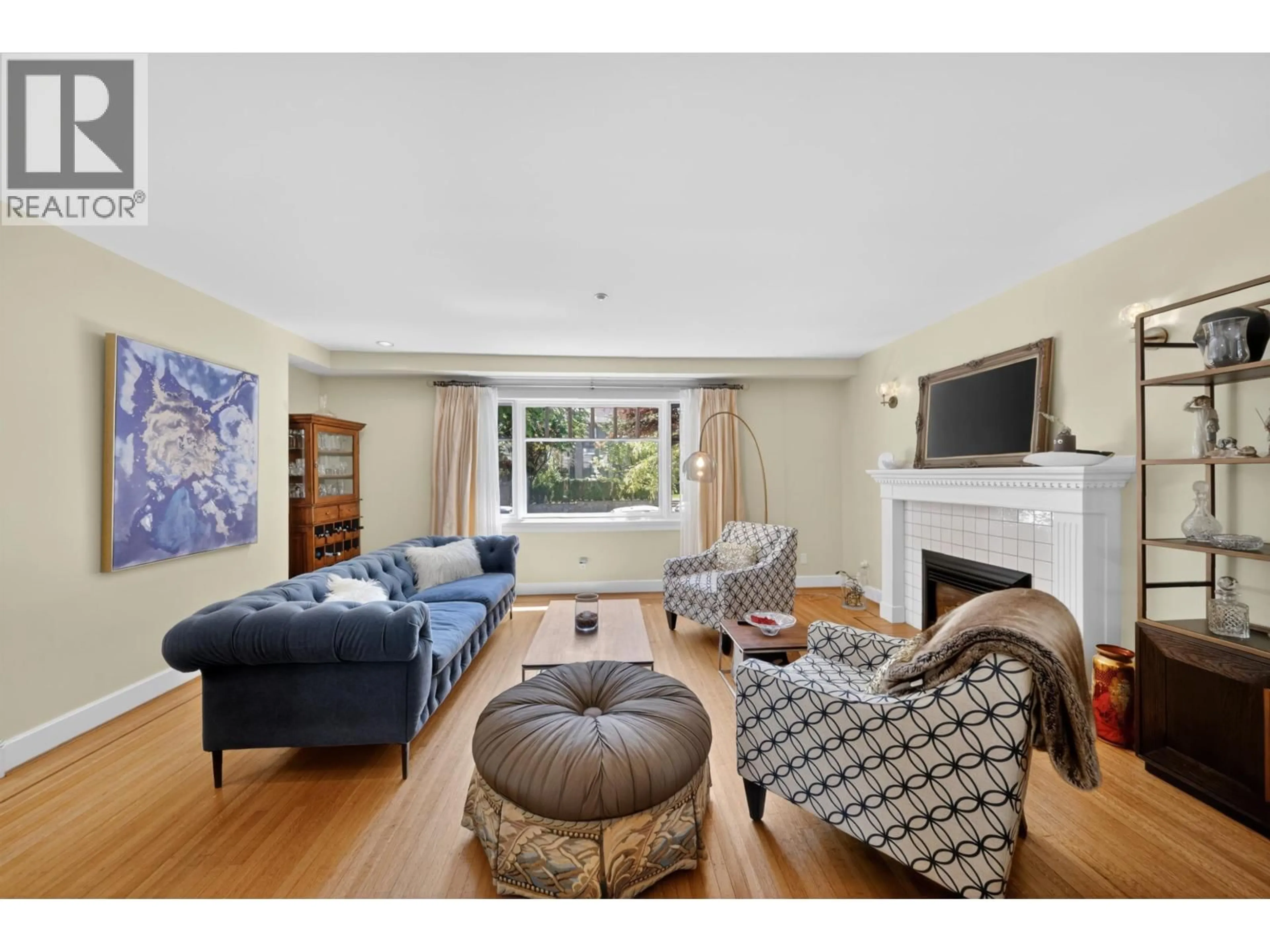 Living room with furniture, unknown for 2953 35TH AVENUE, Vancouver British Columbia V6N2M5
