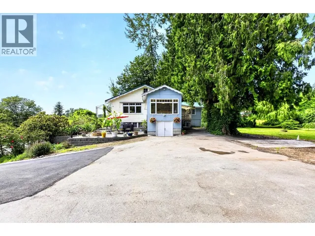 28203 LOUGHEED HIGHWAY, Maple Ridge 5