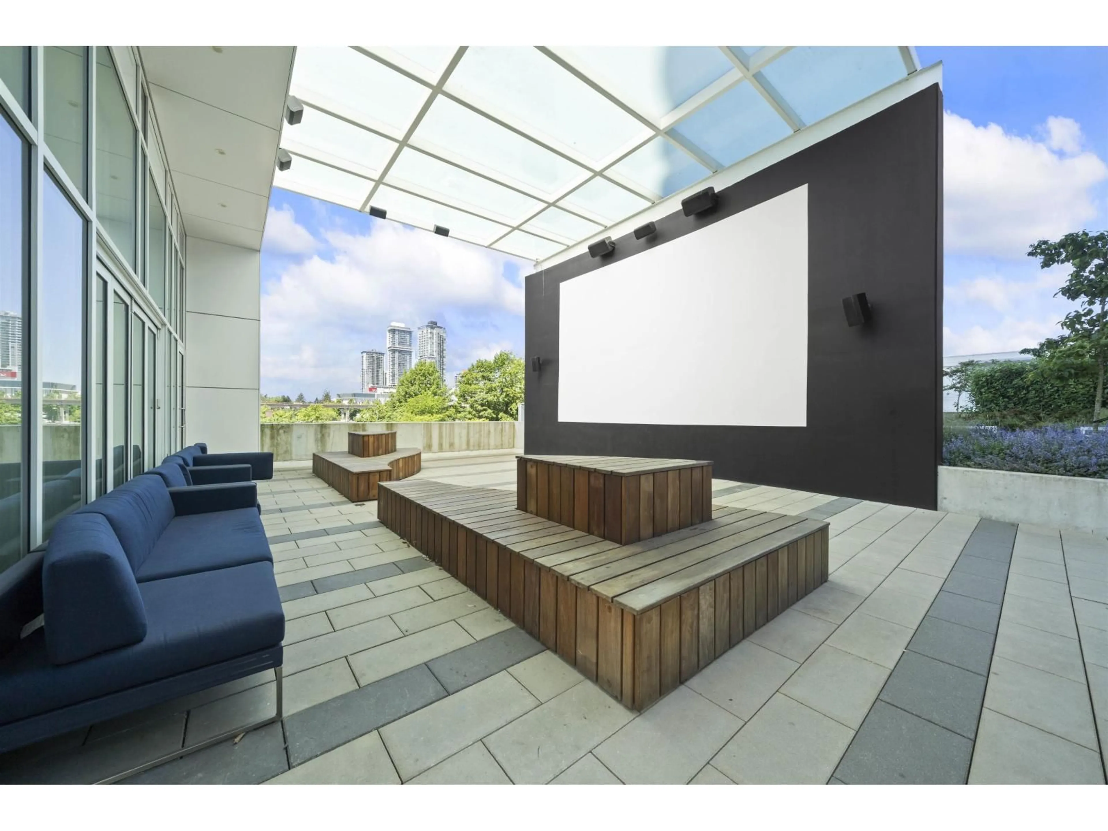Patio, building for 608 - 13685 102 AVENUE, Surrey British Columbia V3T0S2