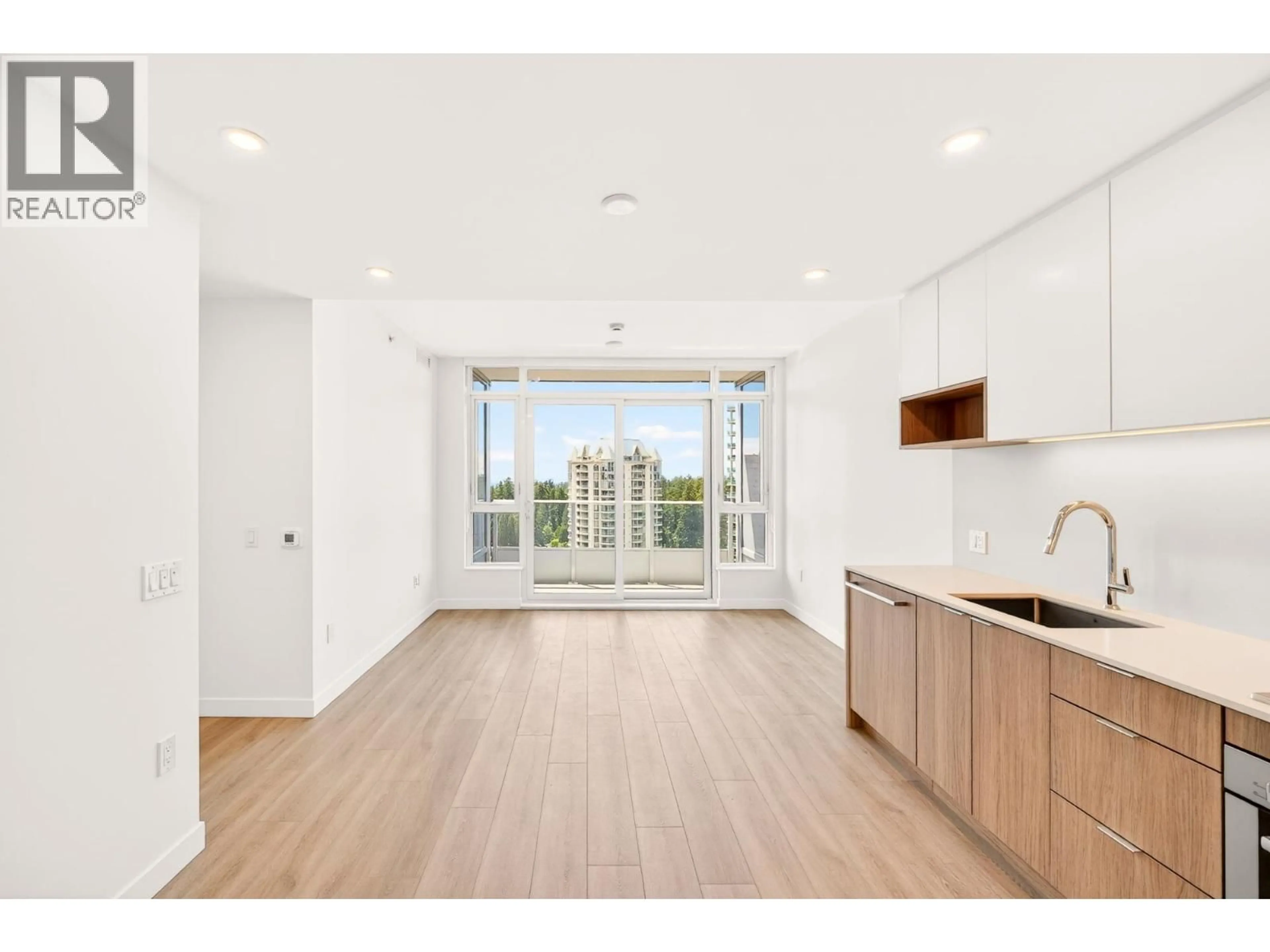 Open concept kitchen, unknown for 1807 - 6087 WILSON AVENUE, Burnaby British Columbia V5H0M1