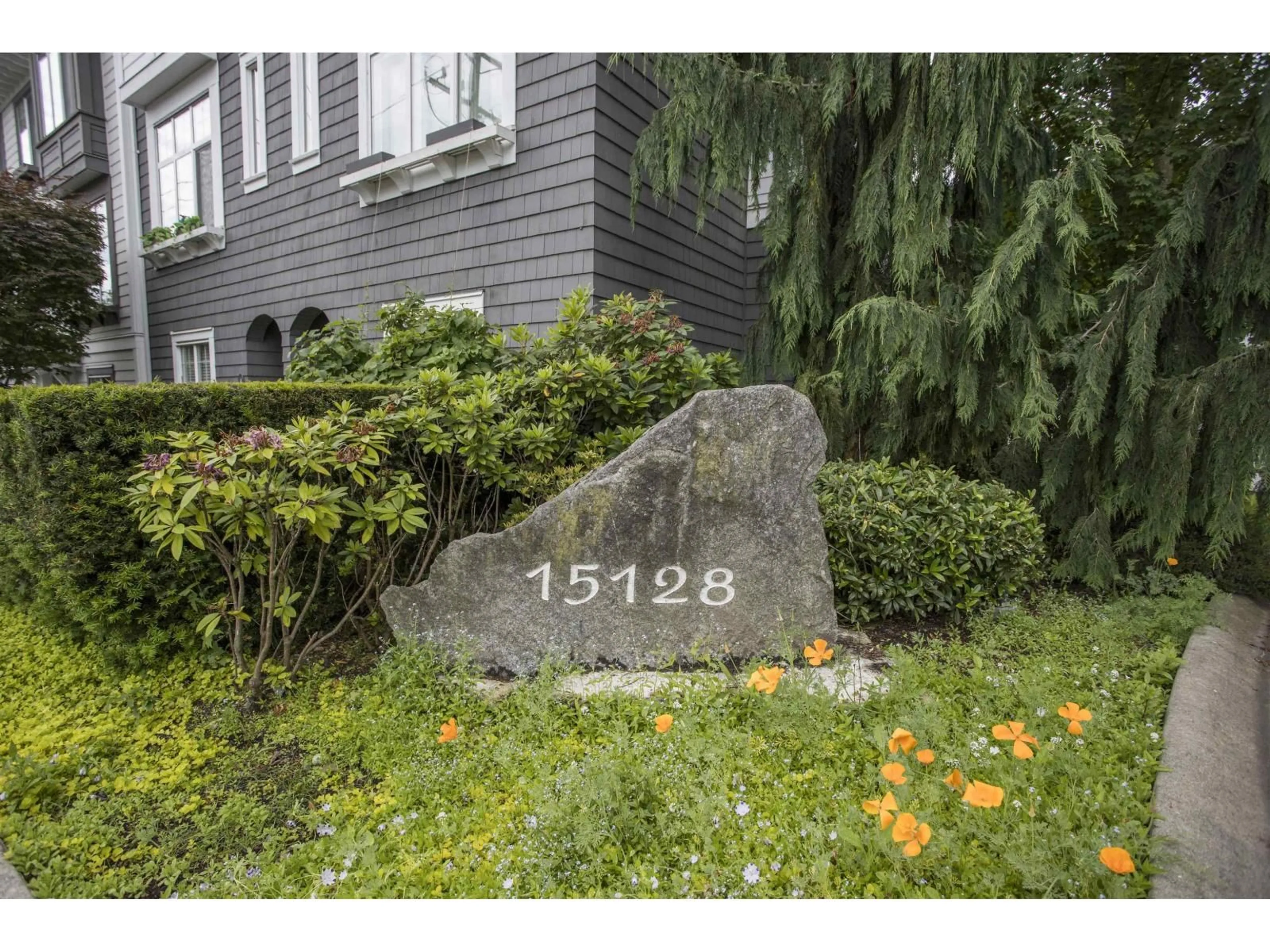 Unknown for 20 - 15128 24 AVENUE, Surrey British Columbia V4A2H8
