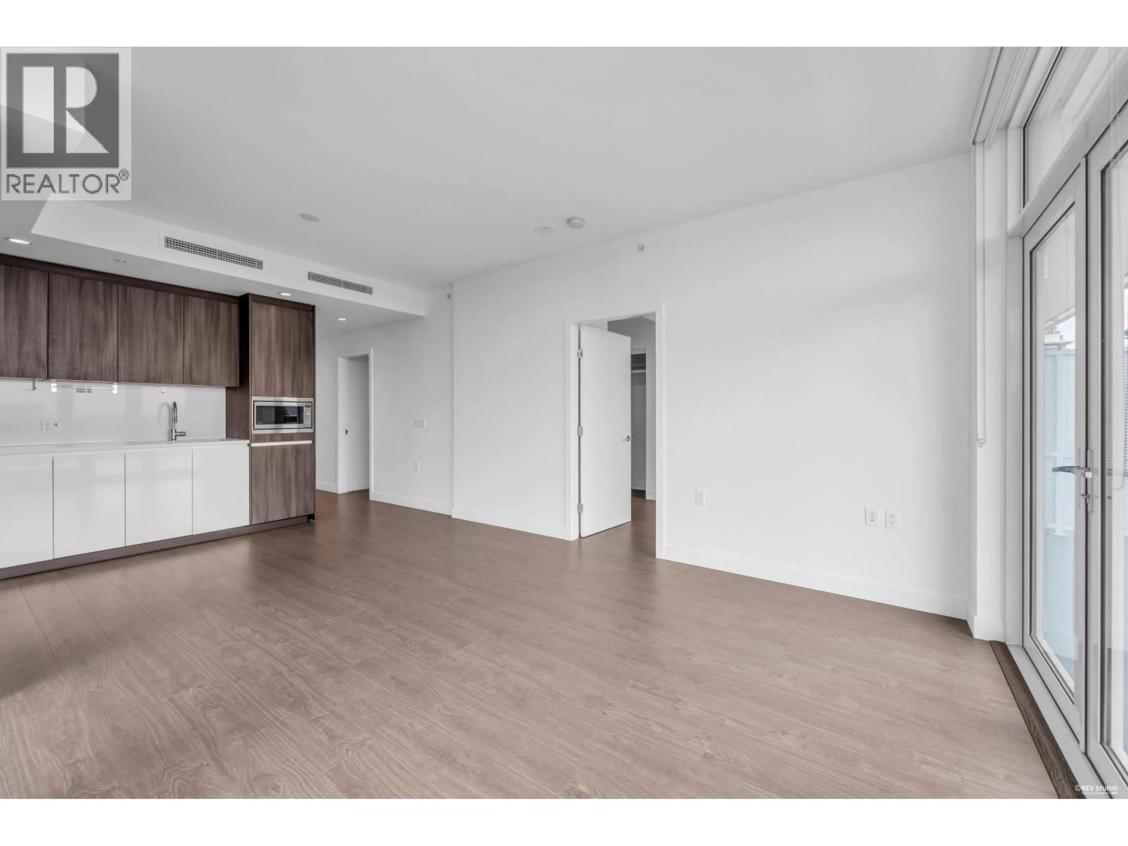 A pic of a room for 1107 - 6328 NO. 3 ROAD, Richmond British Columbia V6Y0L6
