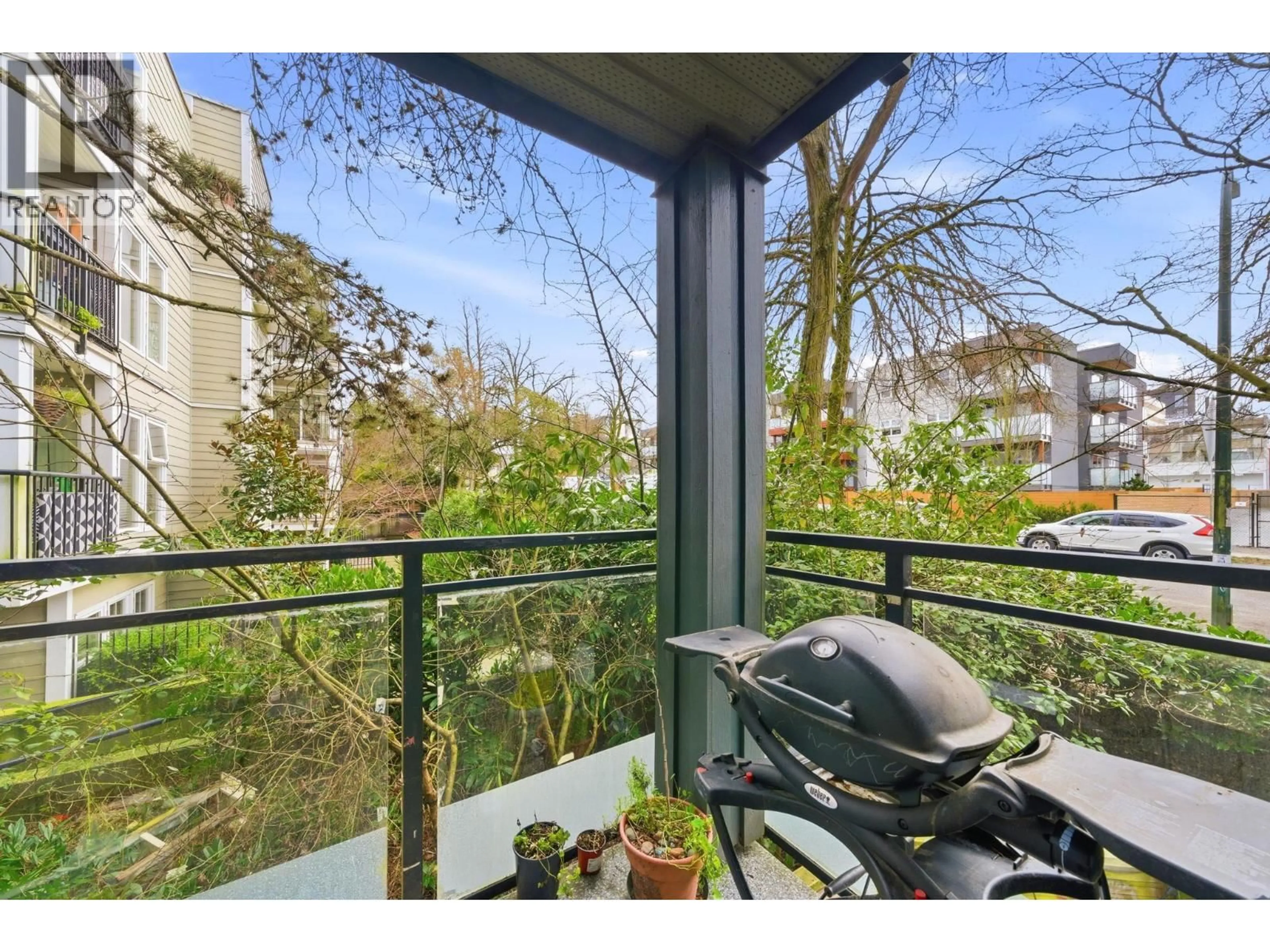 Balcony in the apartment, water/lake/river/ocean view for 203 - 555 8TH AVENUE, Vancouver British Columbia V5T1S9