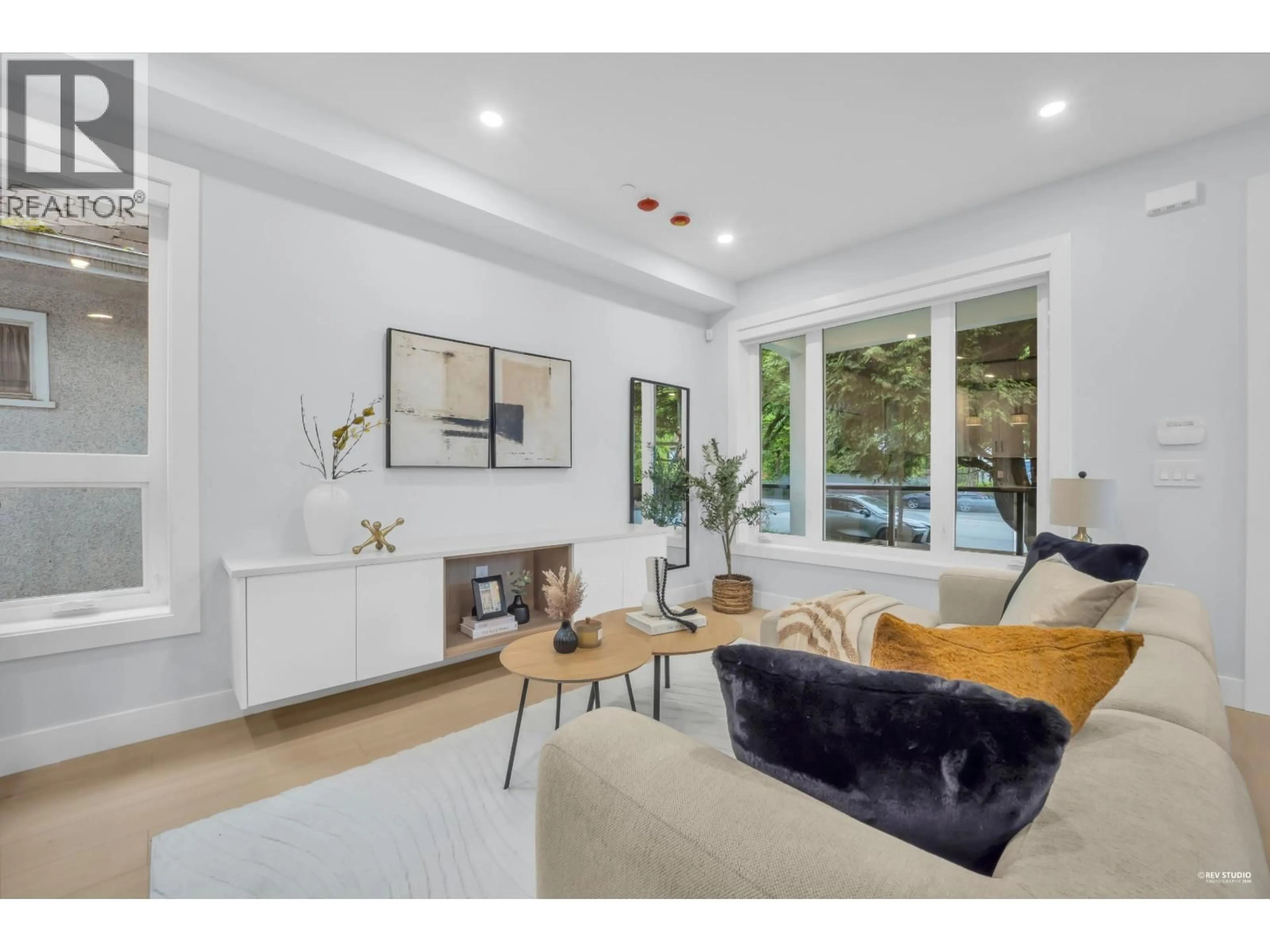 Living room with furniture, unknown for 2619 MCGILL STREET, Vancouver British Columbia V5K1H2