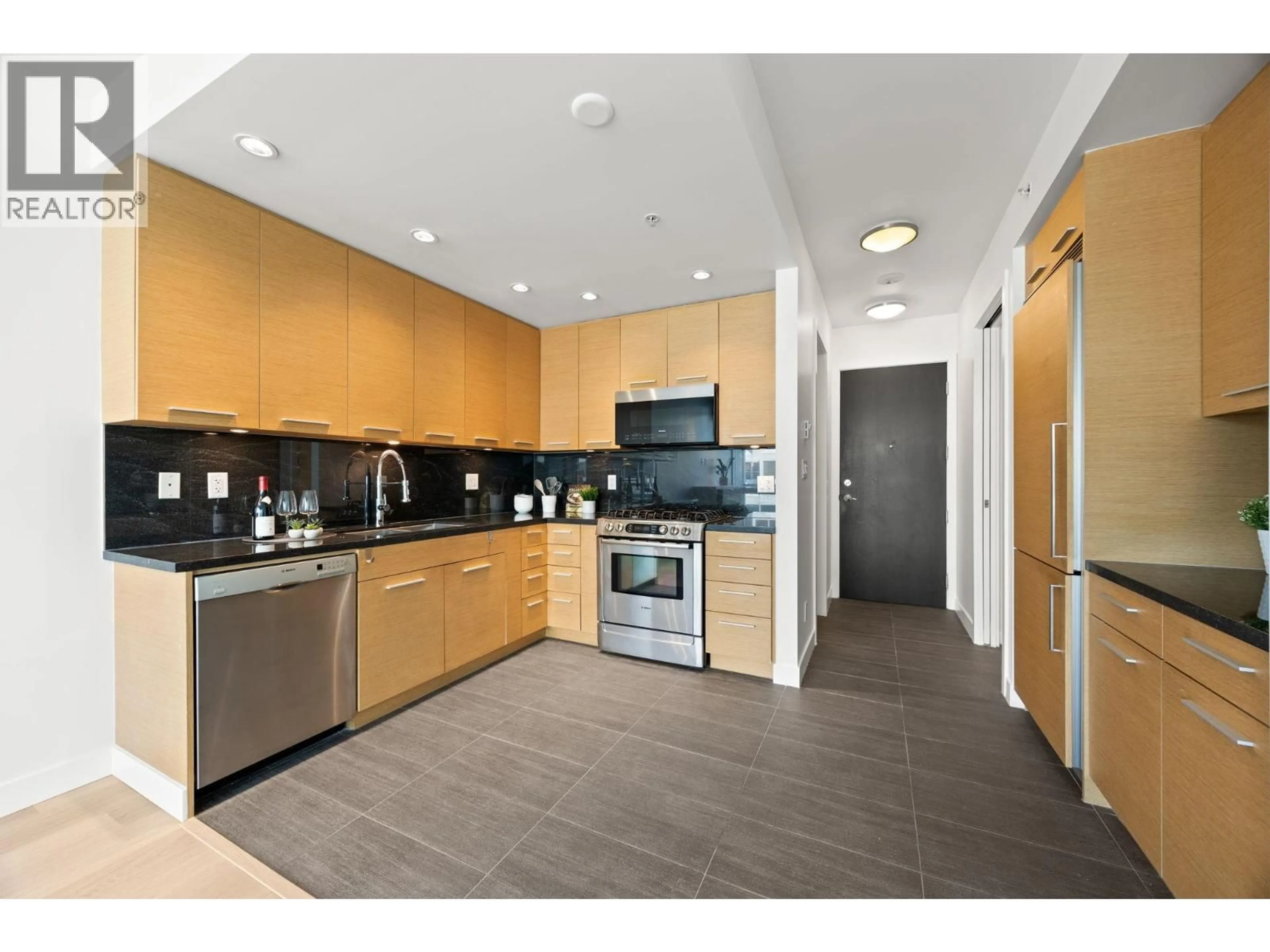 Standard kitchen, unknown for 408 - 2528 MAPLE STREET, Vancouver British Columbia V6J0B5