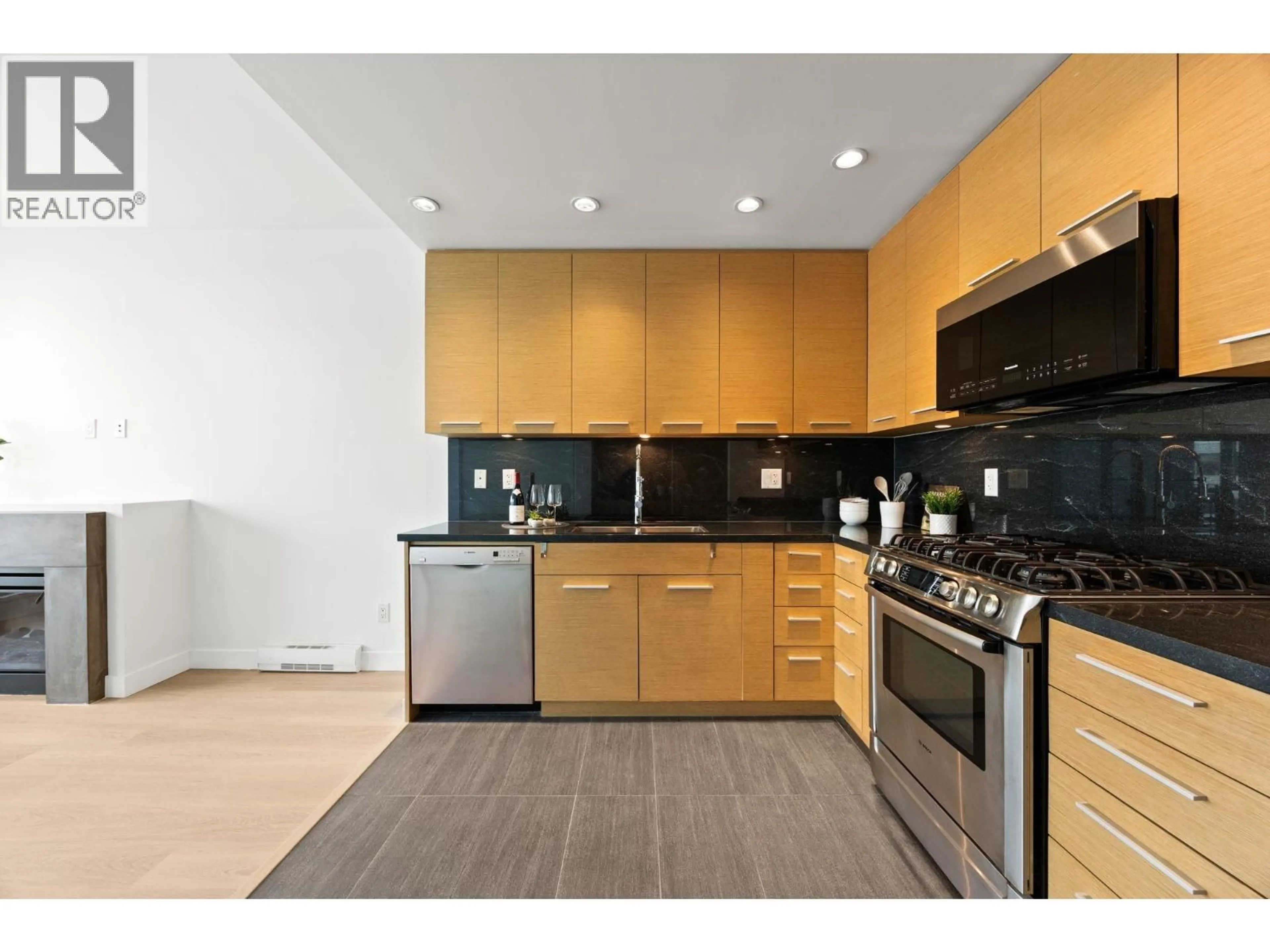 Unknown for 408 - 2528 MAPLE STREET, Vancouver British Columbia V6J0B5
