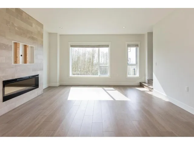 232 - 2218 OAK MEADOWS DRIVE, Surrey 3