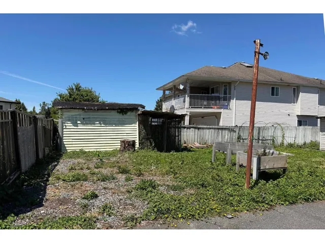 14086 72 AVENUE, Surrey 2