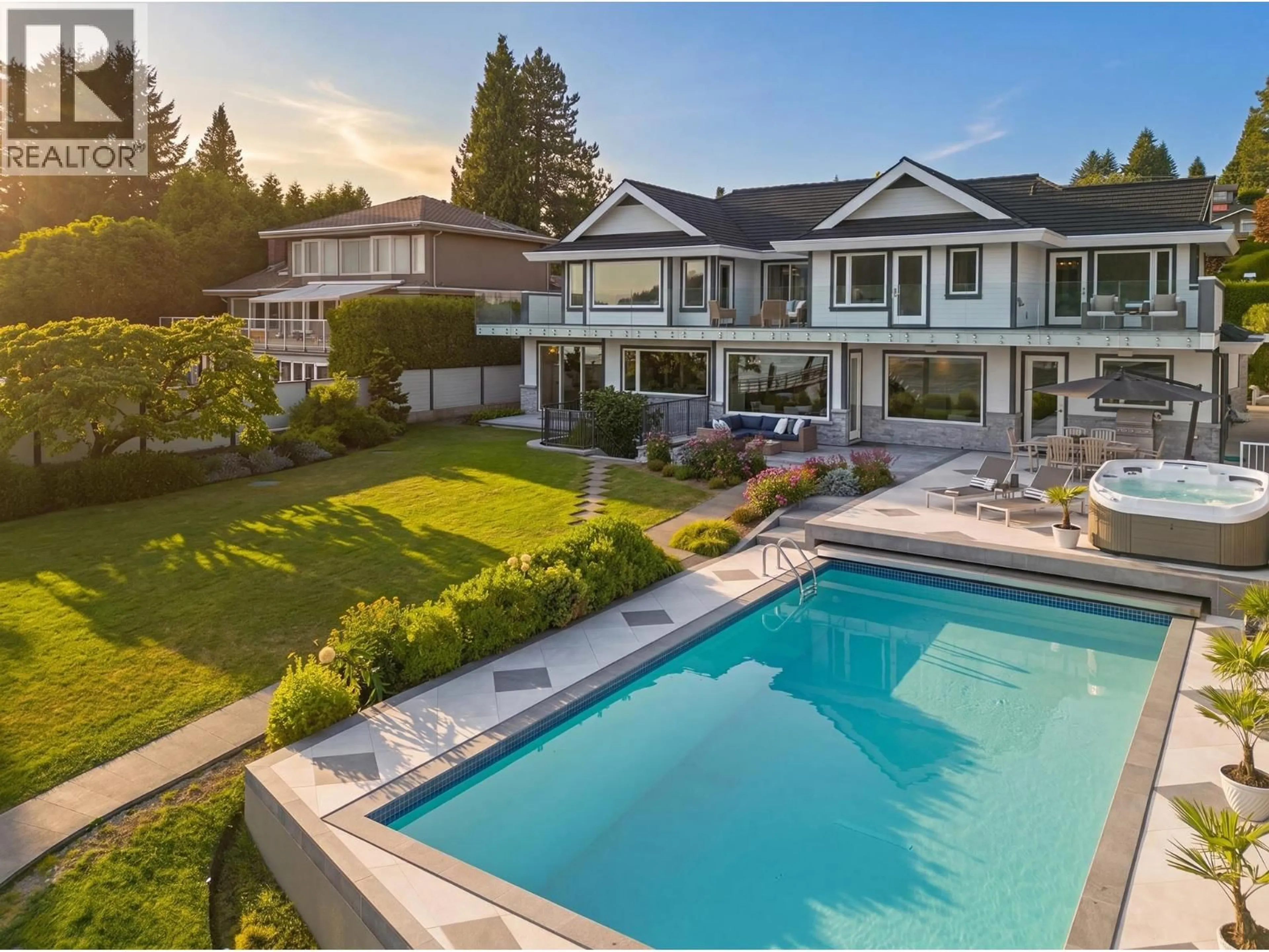 A pic from outside/outdoor area/front of a property/back of a property/a pic from drone, unknown for 588 LOWRY LANE, North Vancouver British Columbia V7G1R3