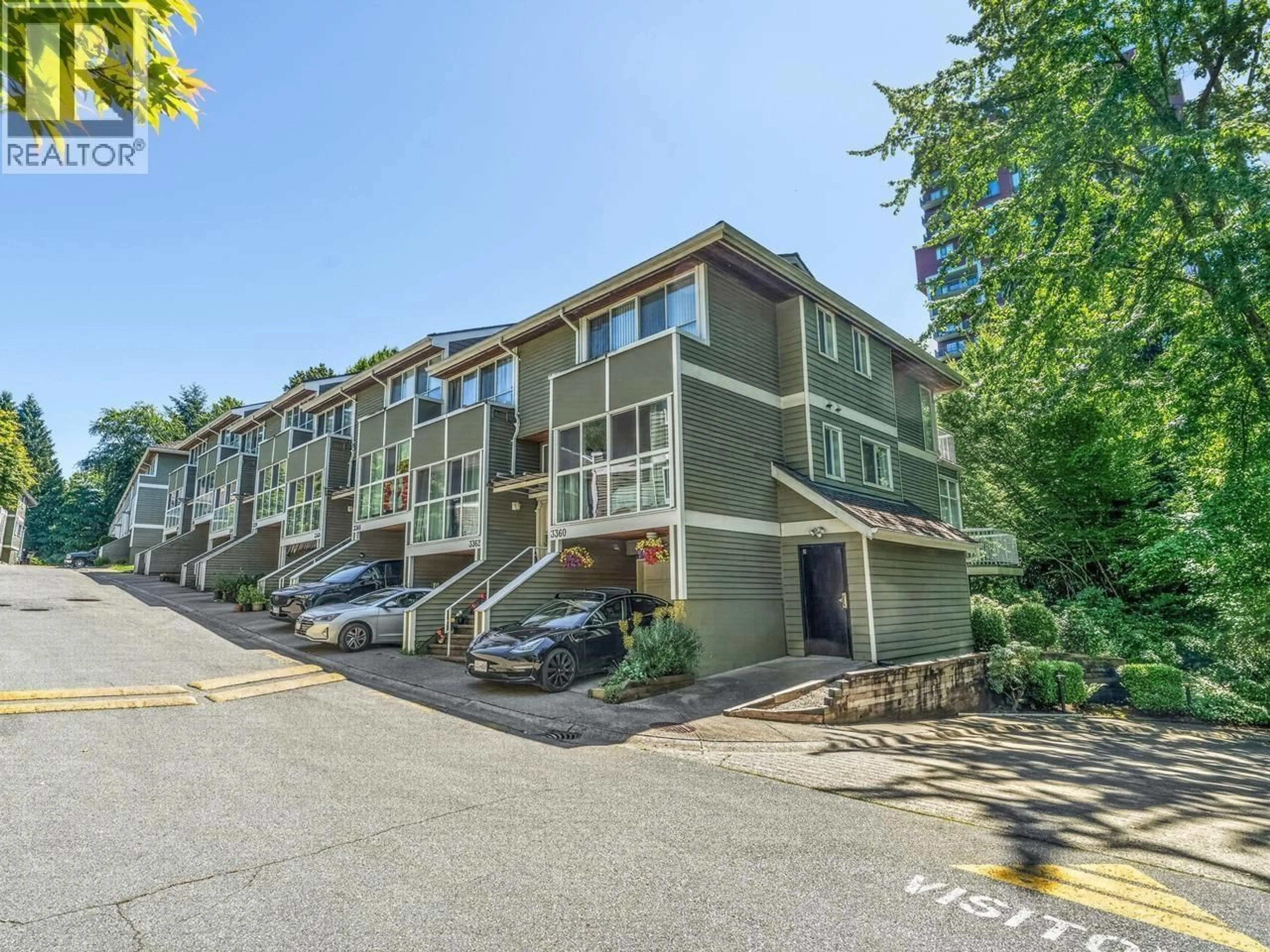 A pic from outside/outdoor area/front of a property/back of a property/a pic from drone, unknown for 3360 COBBLESTONE AVENUE, Vancouver British Columbia V5S4S4