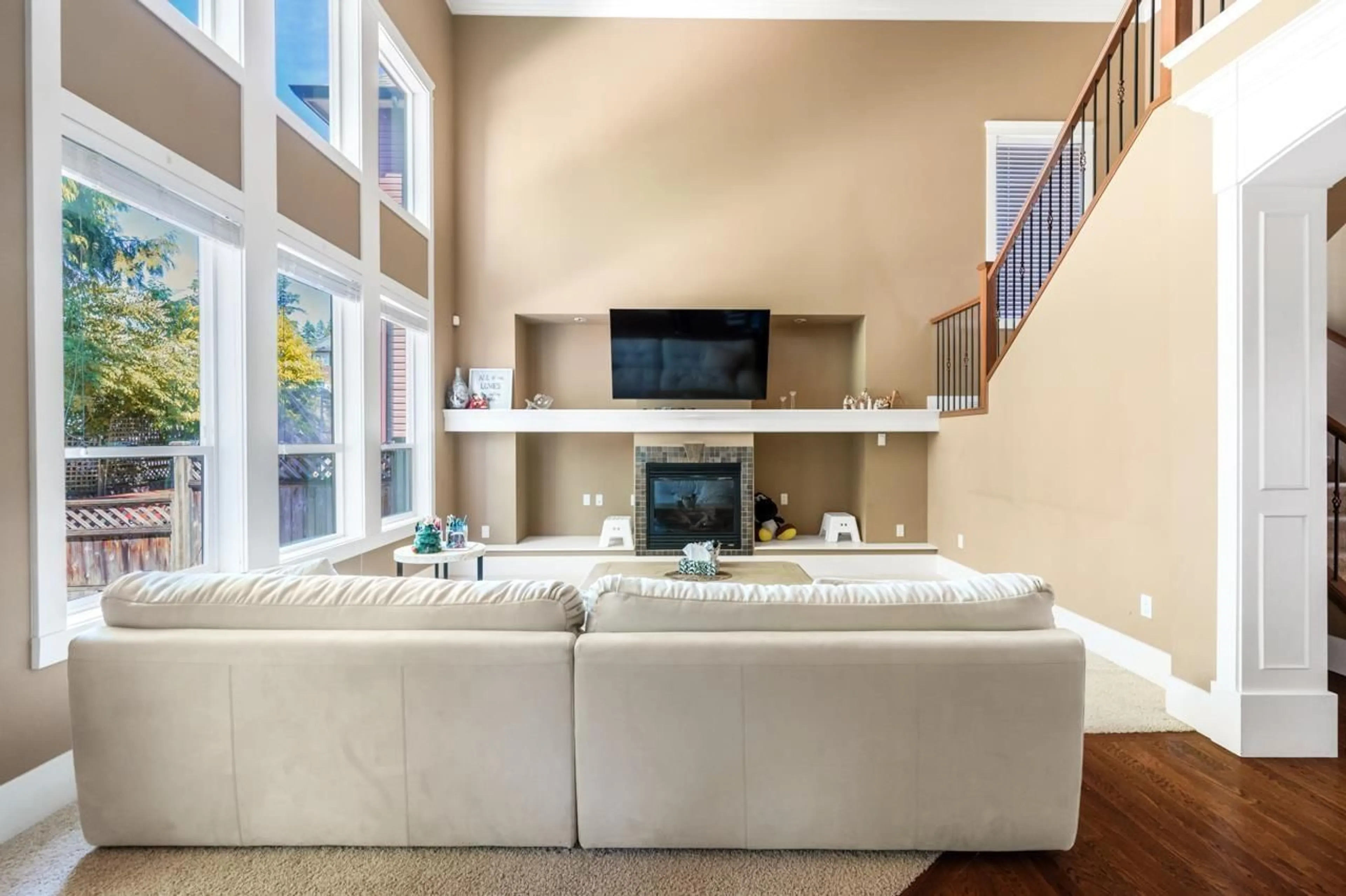 Living room with furniture, unknown for 14771 34TH AVENUE, Surrey British Columbia V4P0B2