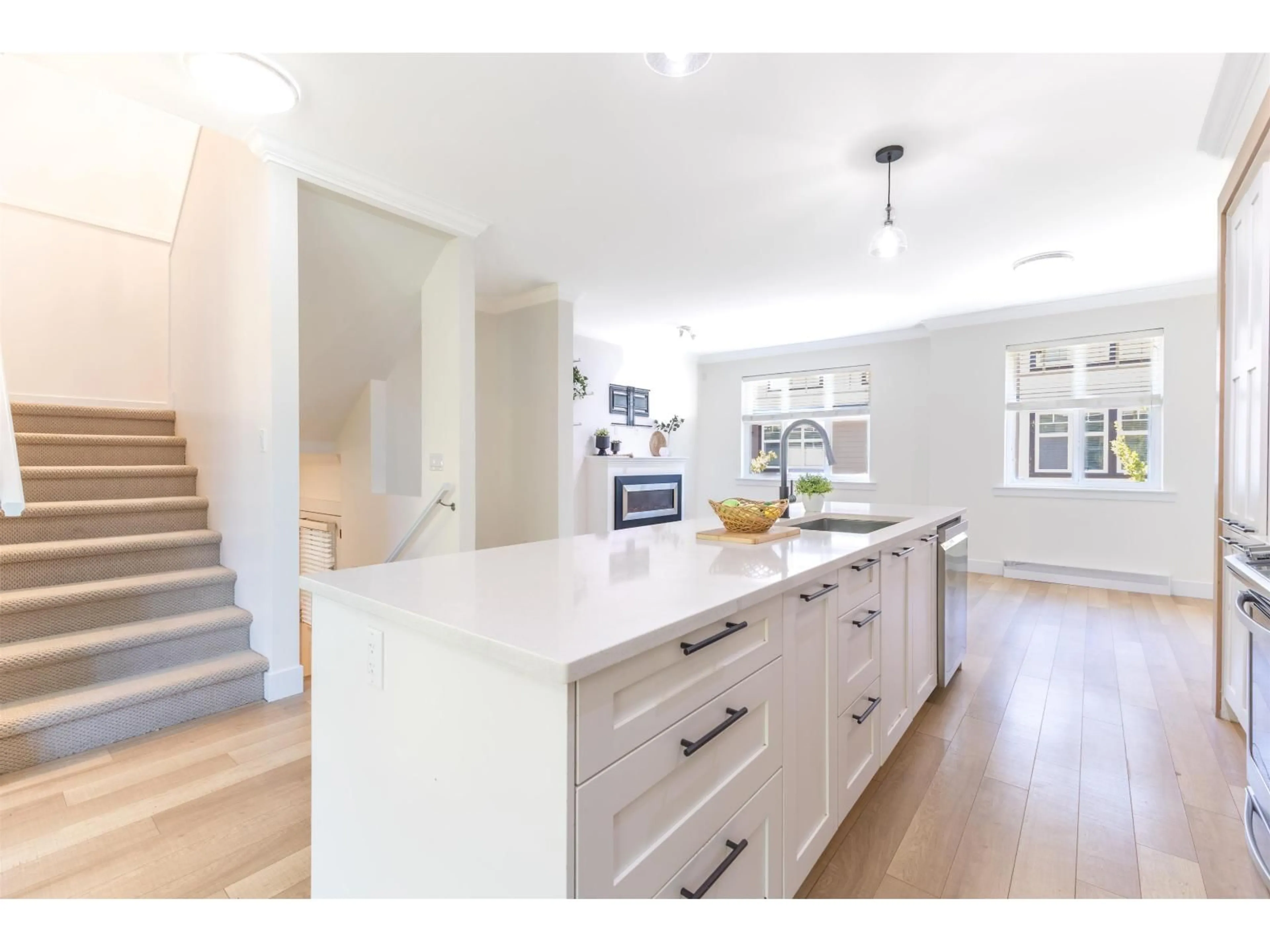 Open concept kitchen, unknown for 51 - 6350 142 STREET, Surrey British Columbia V3X1B8
