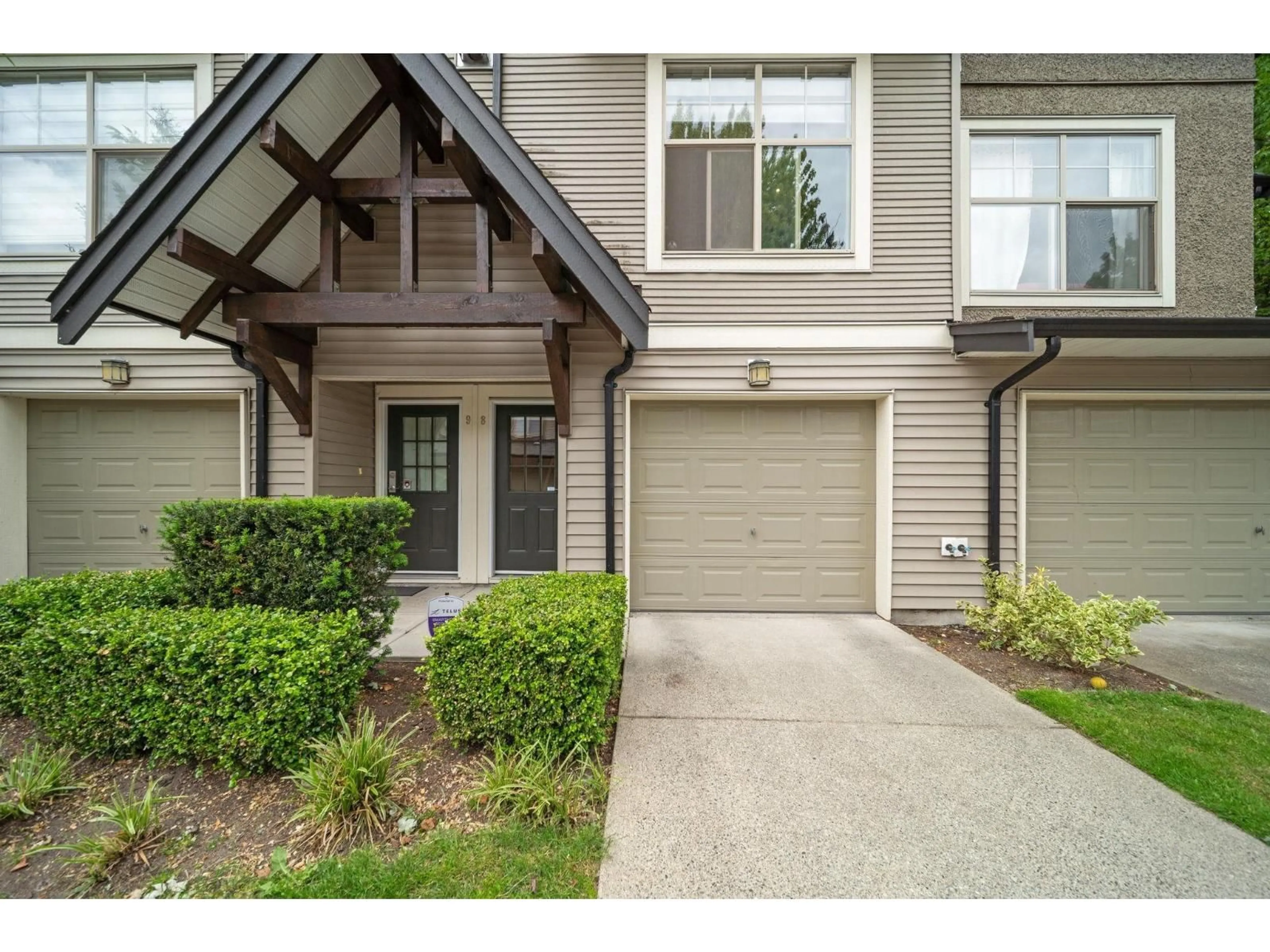 Unknown for 8 - 15152 62A AVENUE, Surrey British Columbia V3S1V1