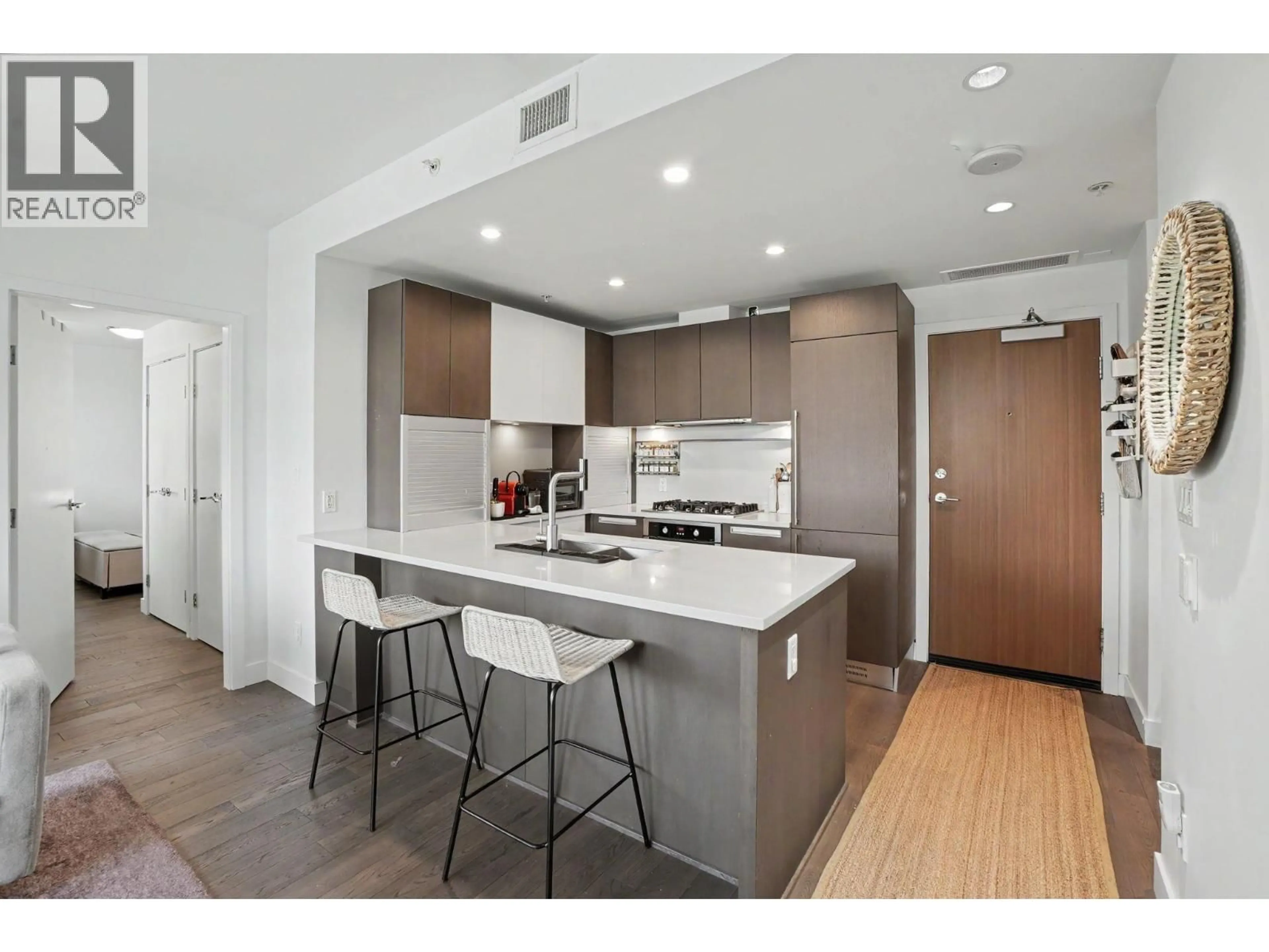 Open concept kitchen, unknown for 206 - 288 1ST AVENUE, Vancouver British Columbia V5Y0E9