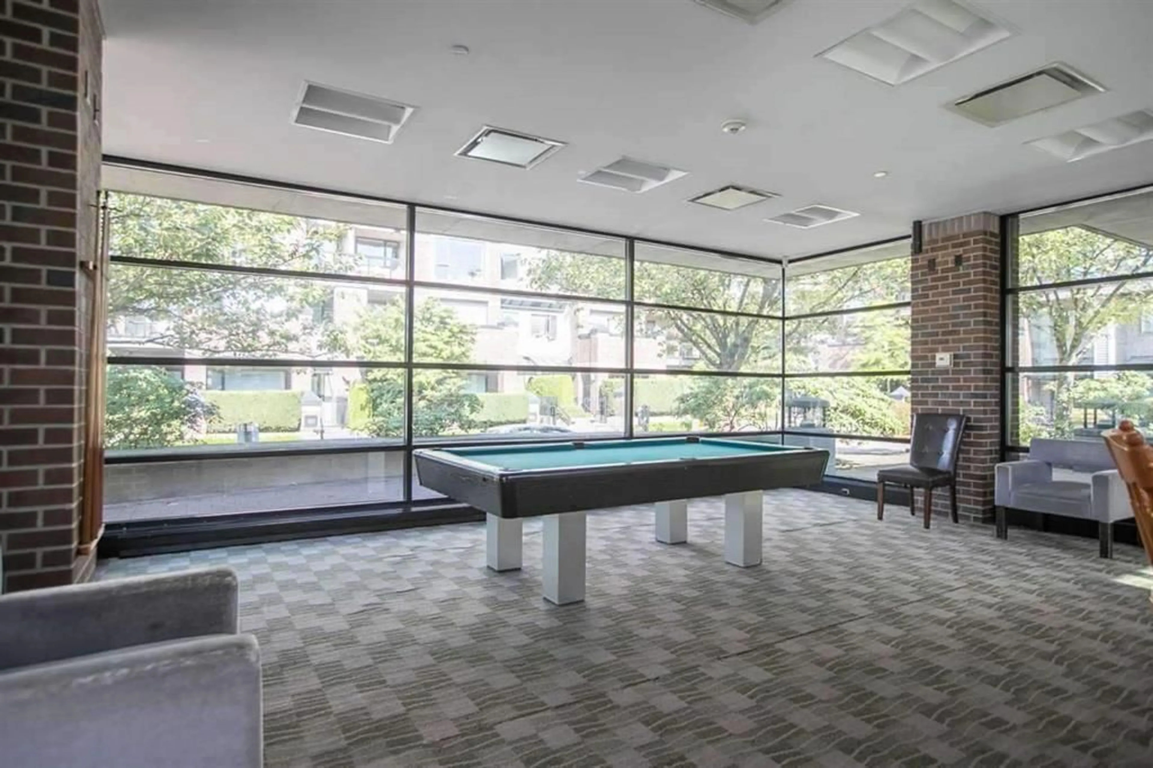 Unknown for 328 - 10838 CITY PARKWAY, Surrey British Columbia V3T5X9