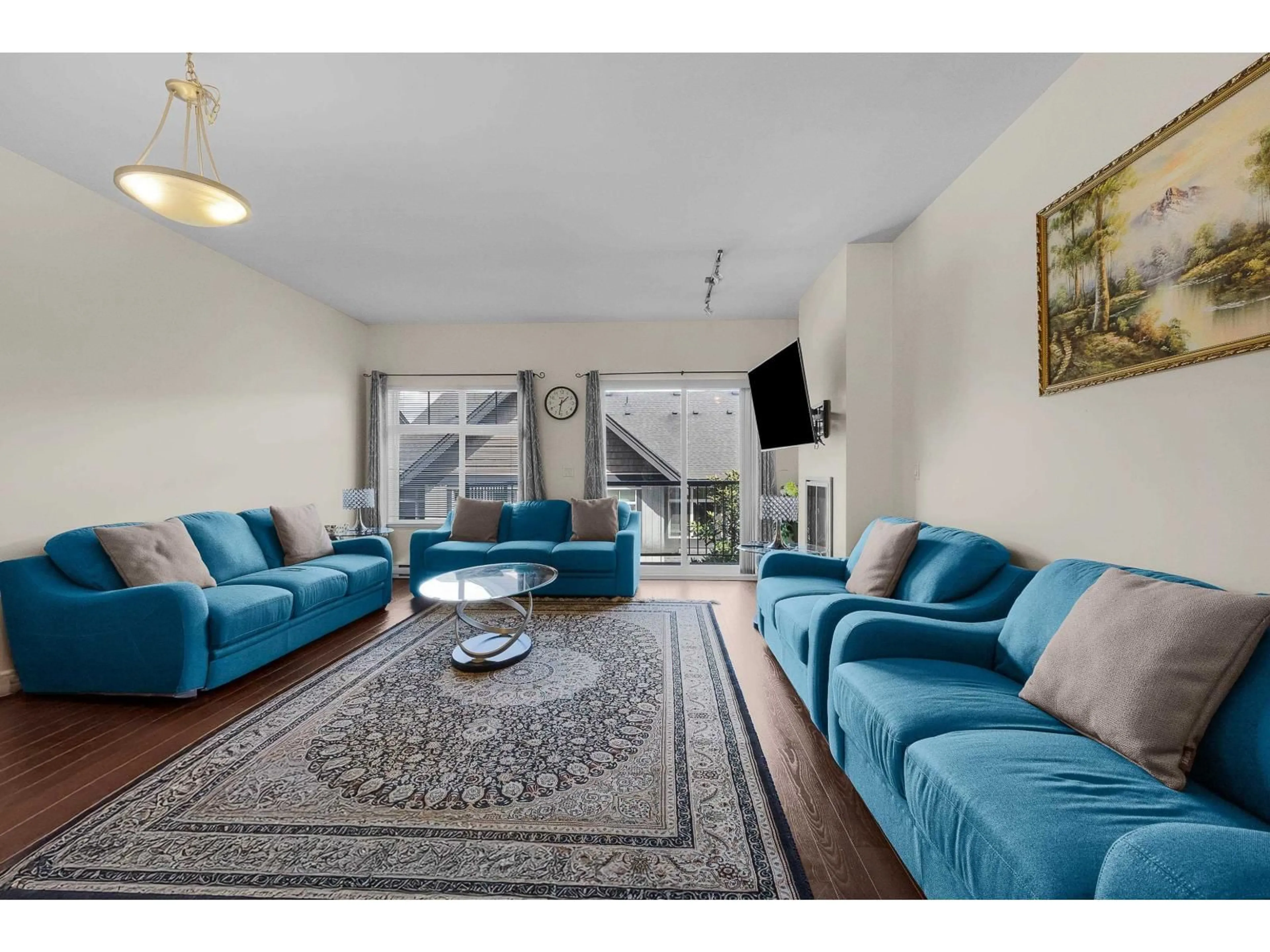 Living room with furniture, unknown for 138 - 6299 144 STREET, Surrey British Columbia V3X1A2