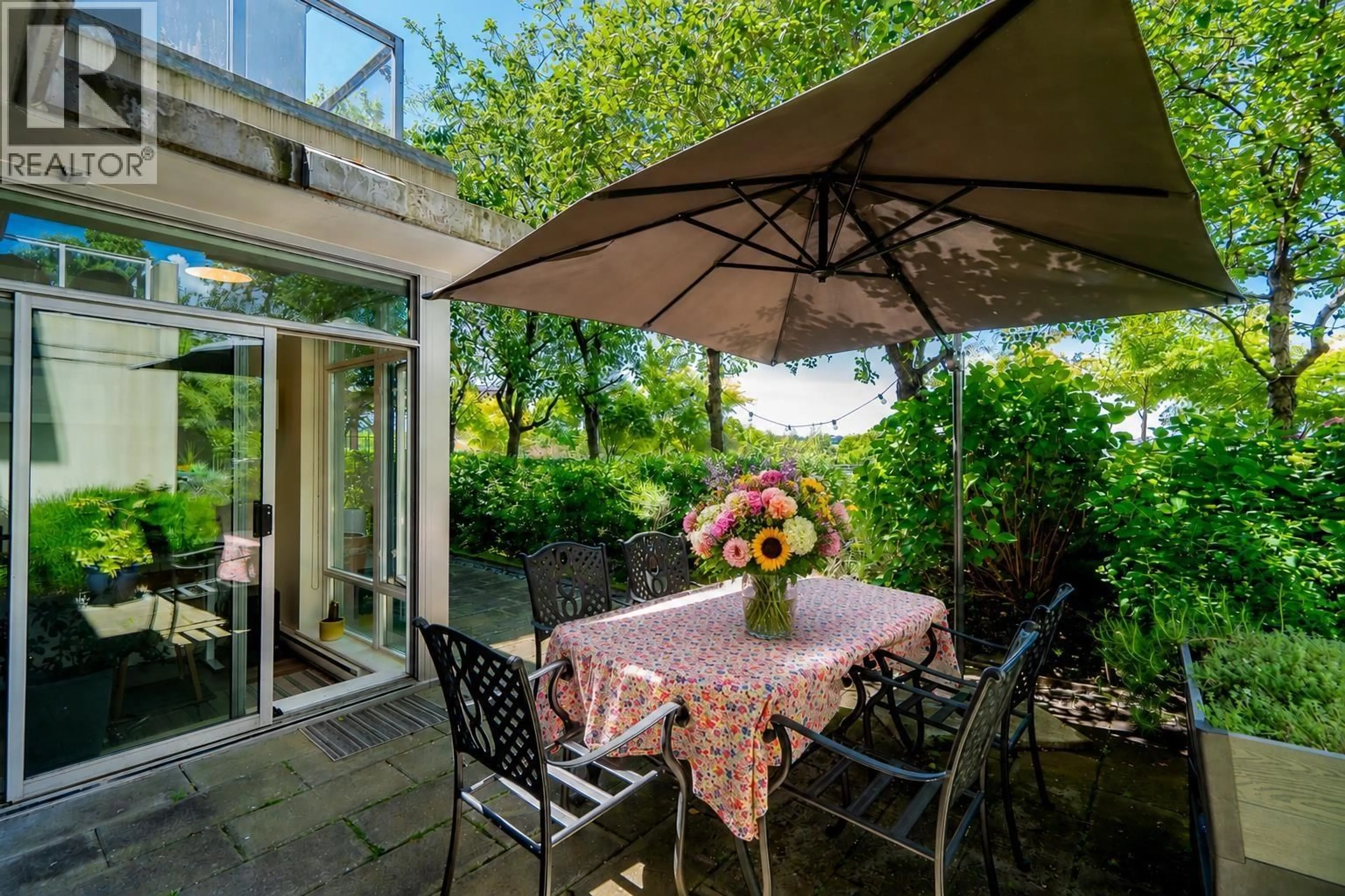 Patio, street for 331 - 2288 BROADWAY, Vancouver British Columbia V6K0B3