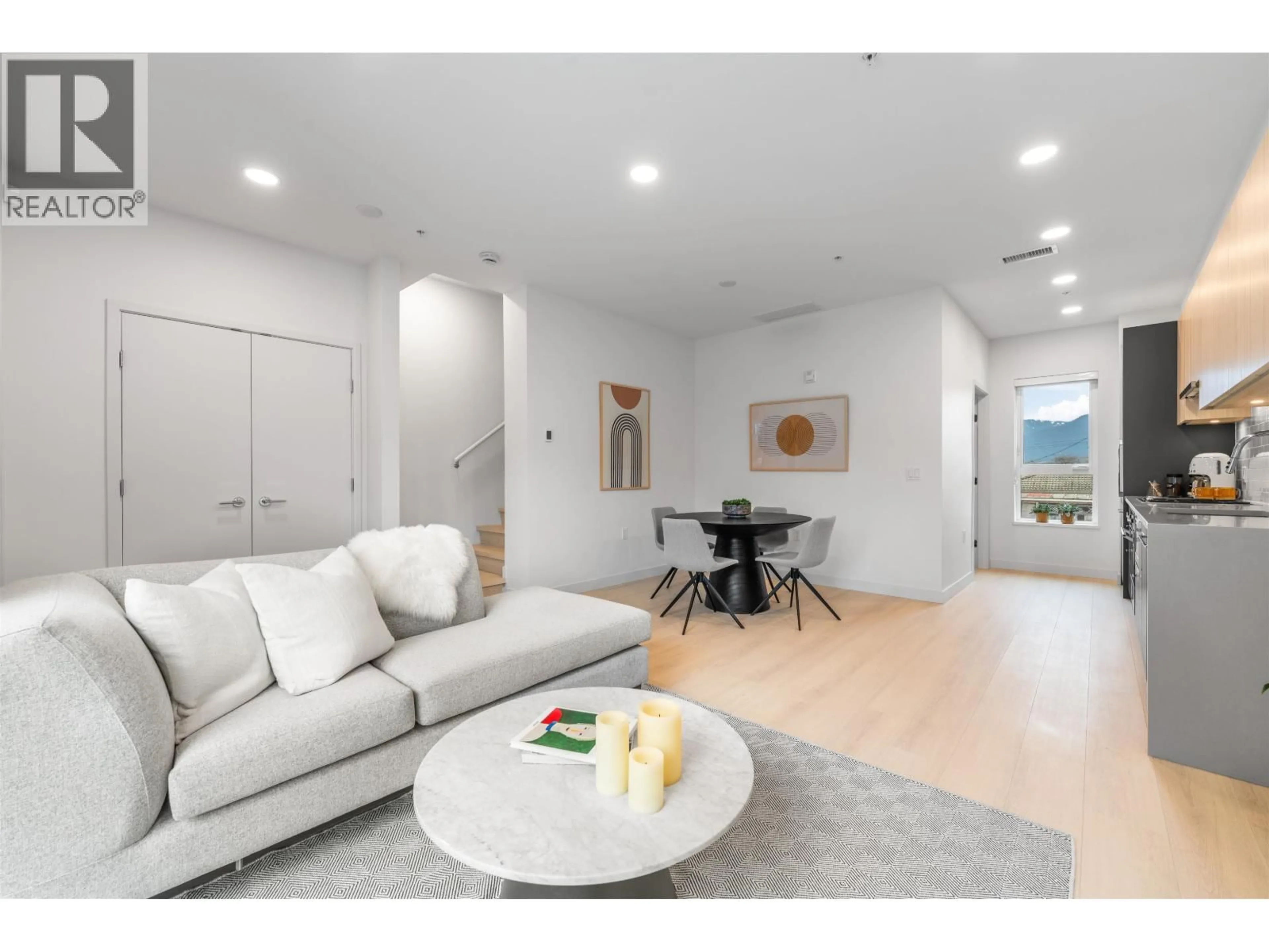 Living room with furniture, unknown for 2421 GRANT STREET, Vancouver British Columbia V5K3G5