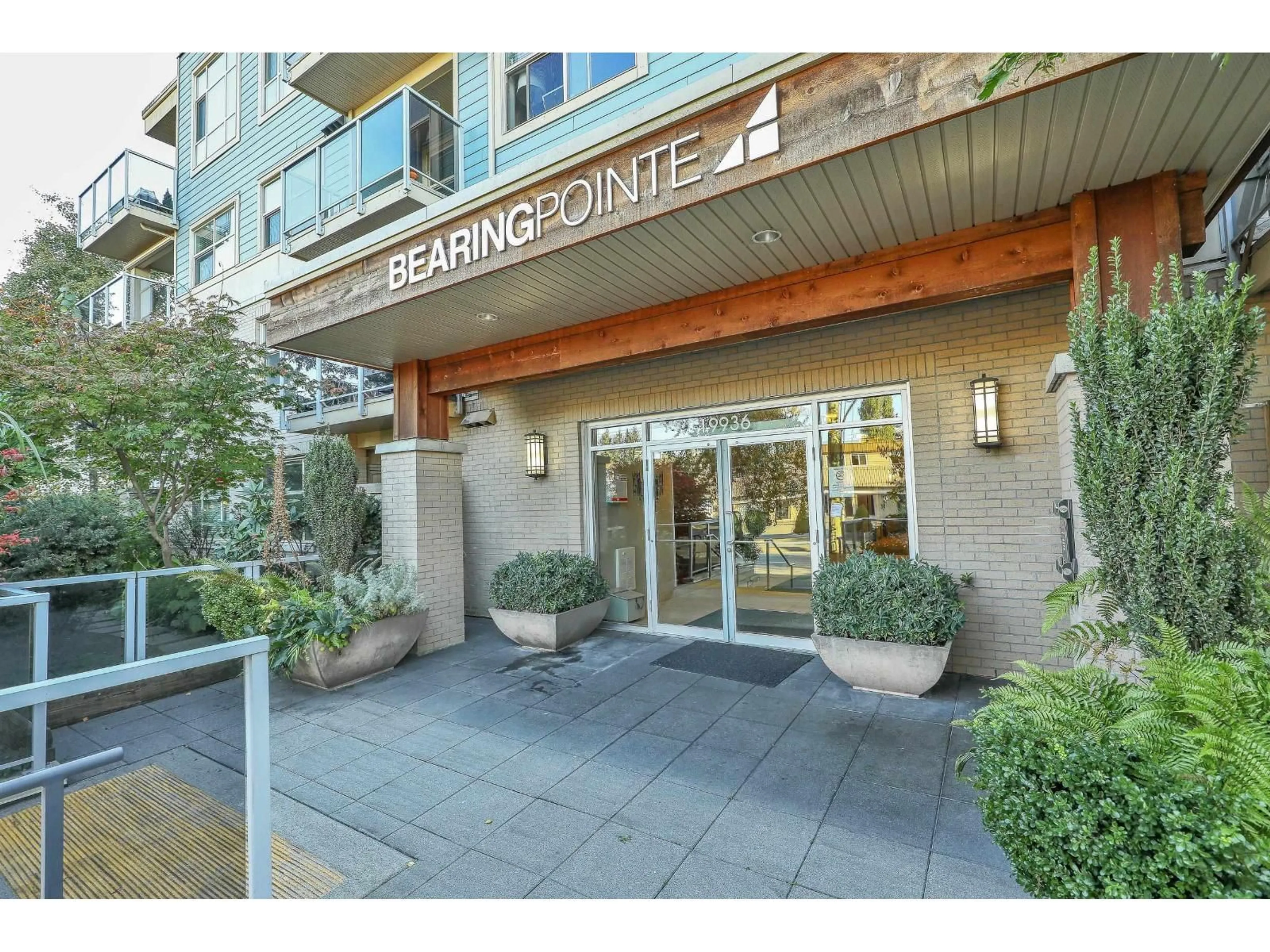 Indoor foyer for 209 - 19936 56 AVENUE, Langley British Columbia V3A3X9