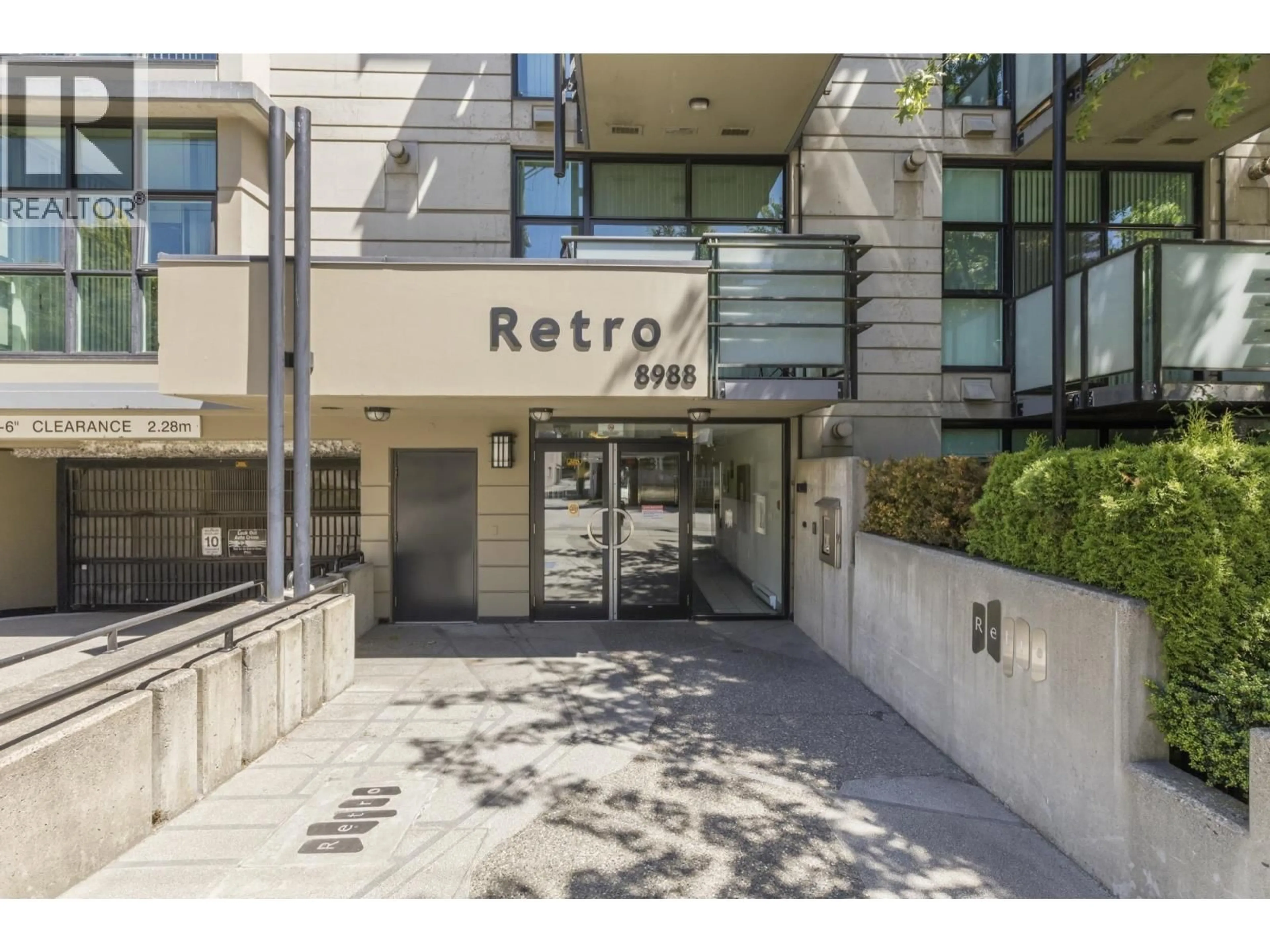 Indoor foyer for 520 - 8988 HUDSON STREET, Vancouver British Columbia V6P6Z1