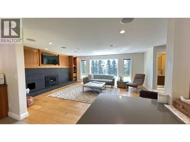 12583 267 ROAD, Fort St. John 4