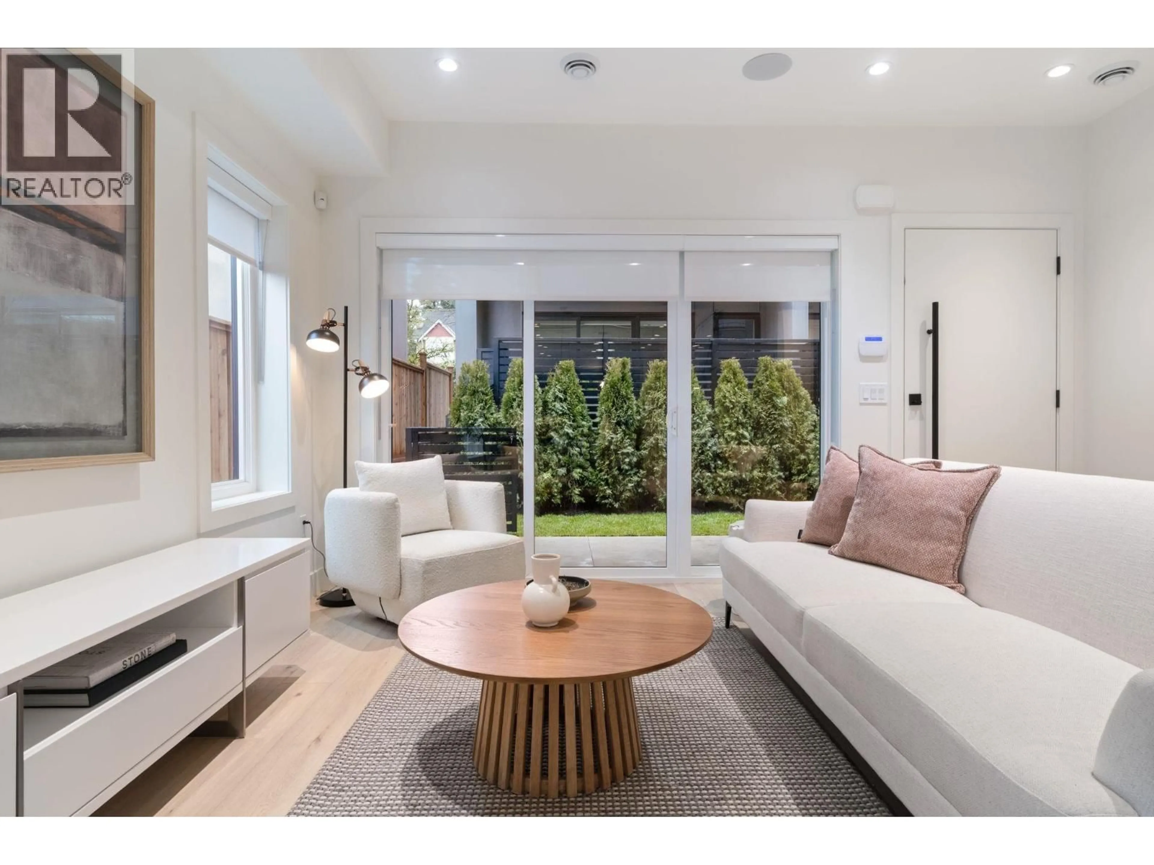 Living room with furniture, unknown for 2 - 2539 GRANT STREET, Vancouver British Columbia V5K3G6