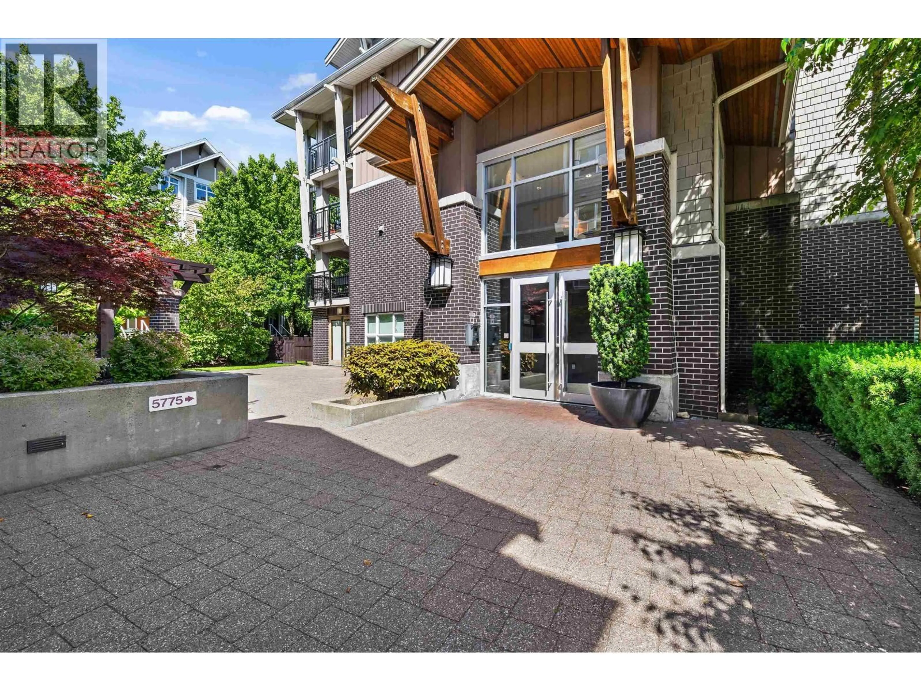 Unknown for 116 - 5775 IRMIN STREET, Burnaby British Columbia V5J0C3