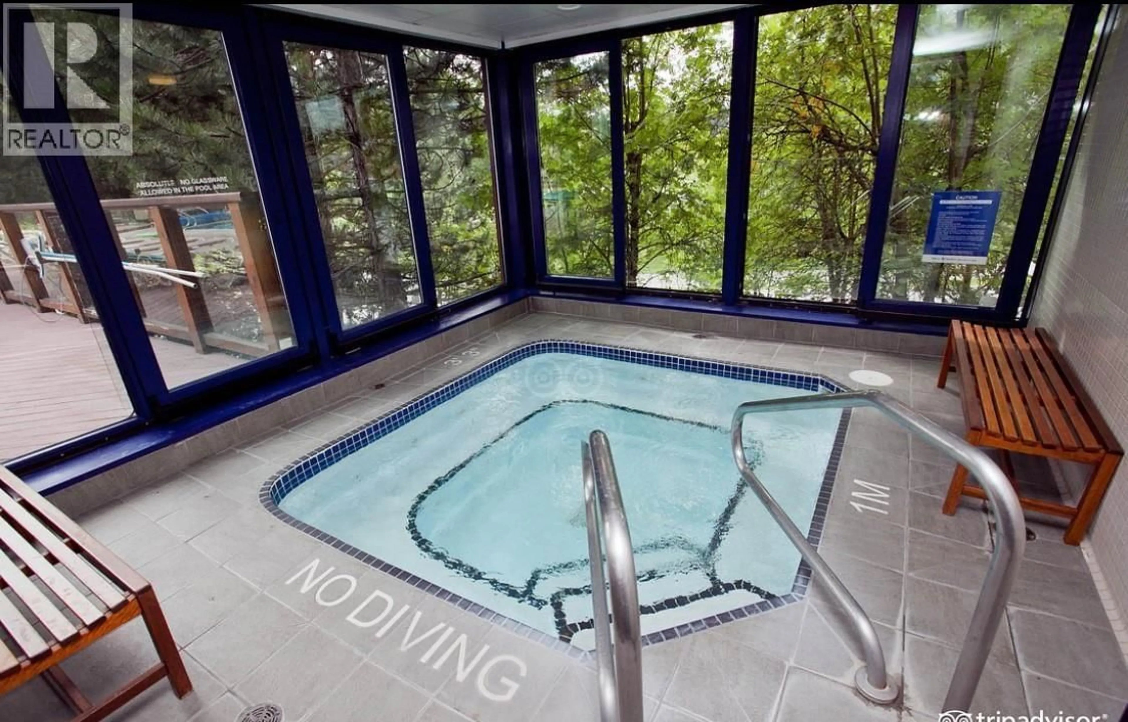 Pool for 152 - 4050 WHISTLER WAY, Whistler British Columbia V8E1H9