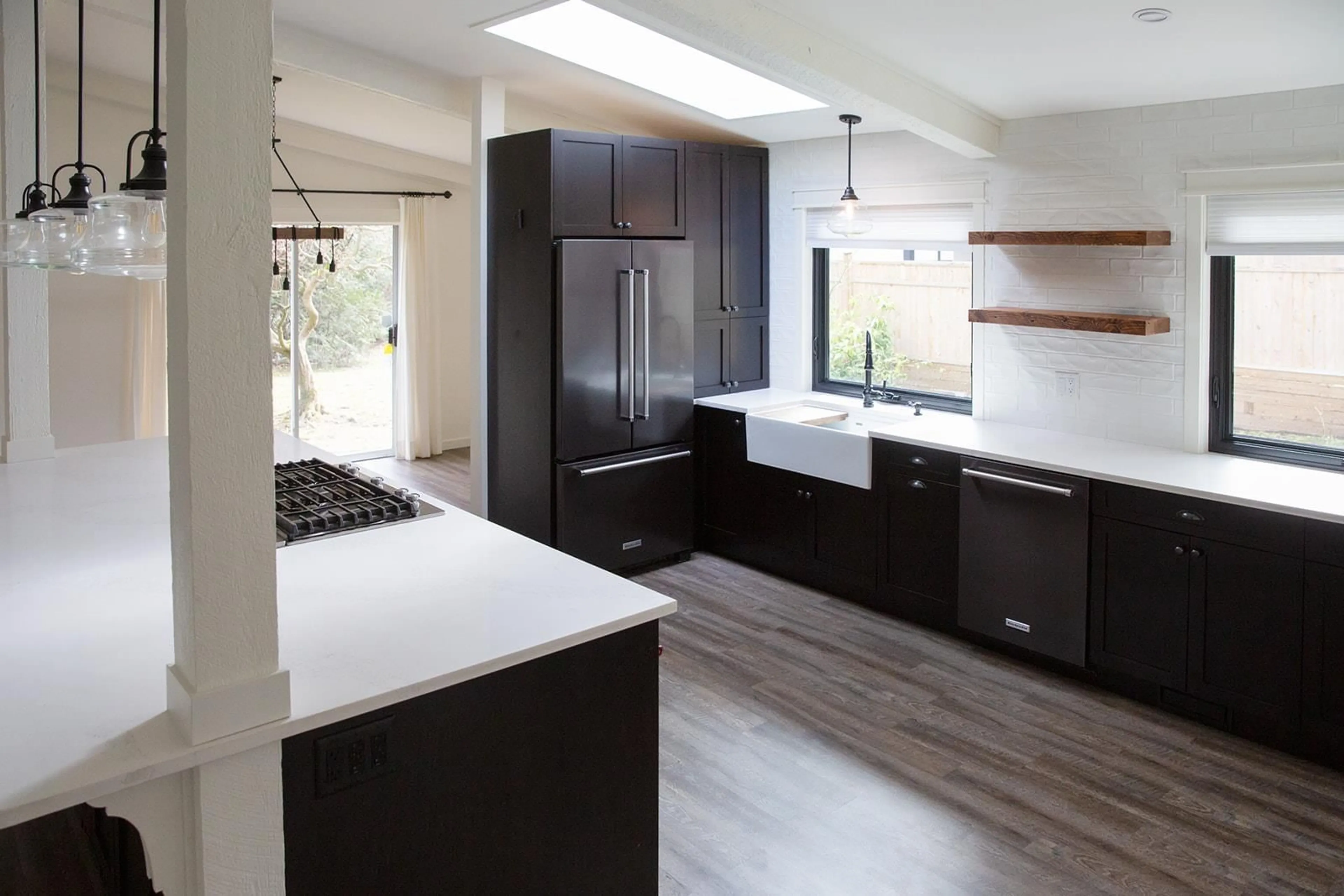 Contemporary kitchen, unknown for 4064 198 STREET, Langley British Columbia V3A1E2