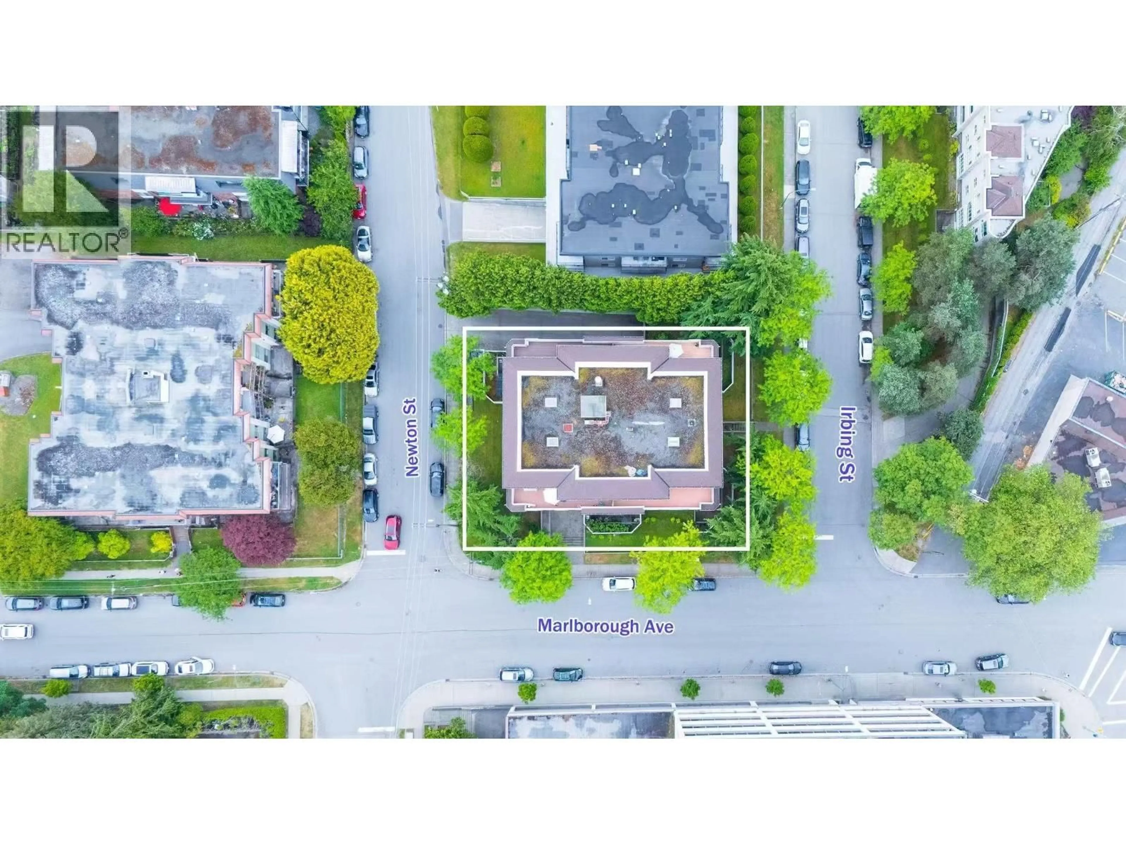 A pic from outside/outdoor area/front of a property/back of a property/a pic from drone, street for 300 - 6388 MARLBOROUGH AVENUE, Burnaby British Columbia V5H4P4