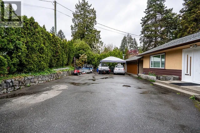 1440 MOUNTAIN HIGHWAY, North Vancouver 3