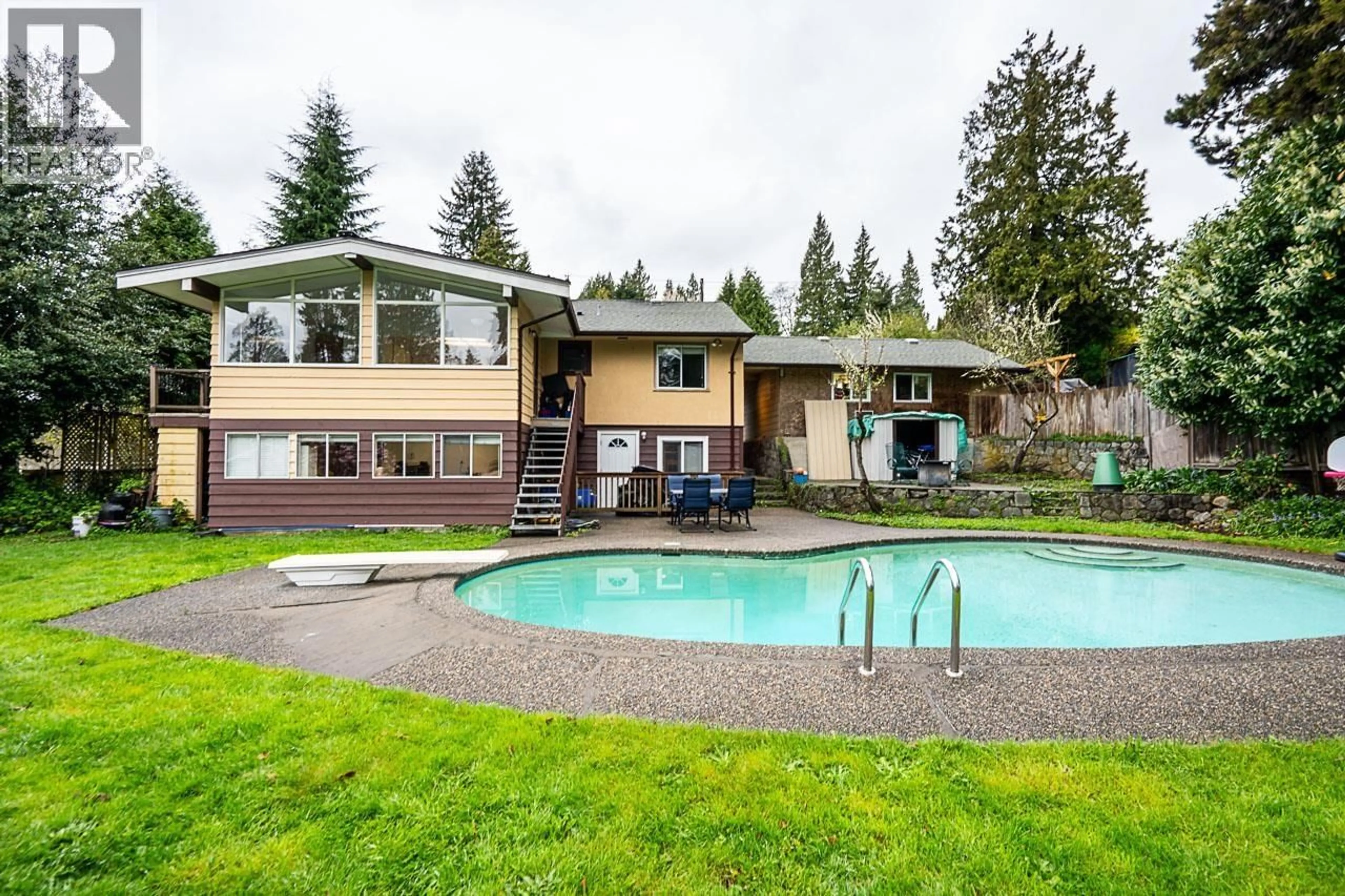 Pool for 1440 MOUNTAIN HIGHWAY, North Vancouver British Columbia V7J2M3